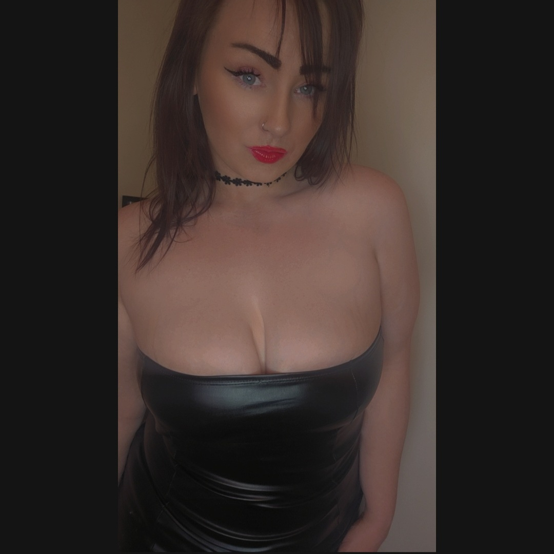 𝕊𝕖𝕔𝕣𝕖𝕥𝔾𝕚𝕣𝕝𝔹𝕖𝕖 🌶️ 👸 OnlyFans