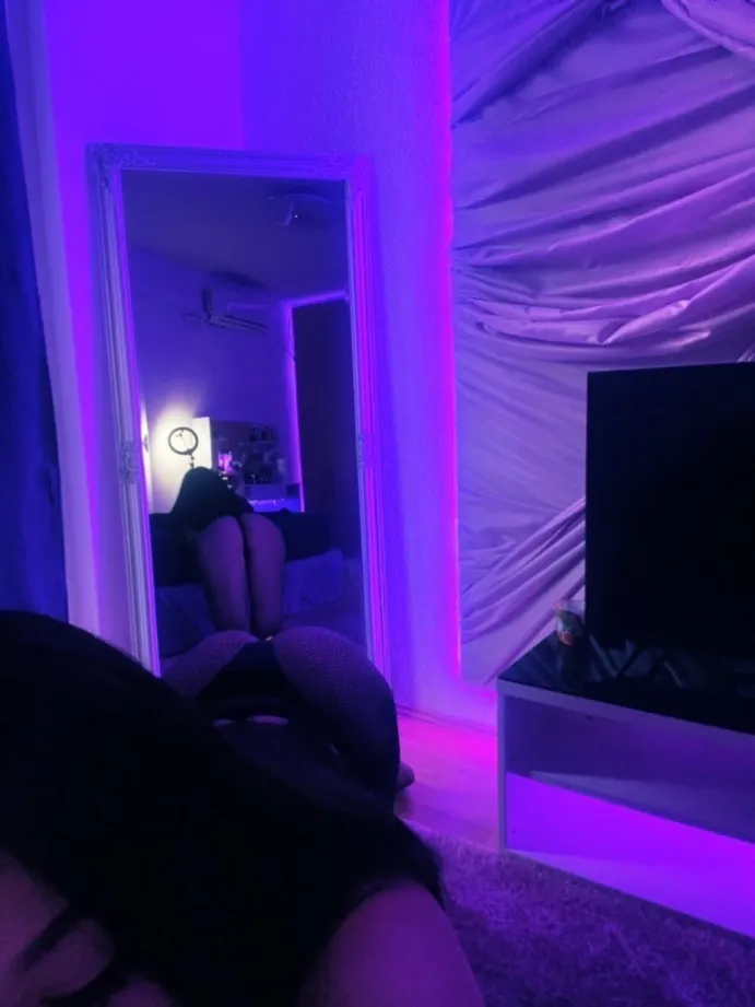 Bella OnlyFans header