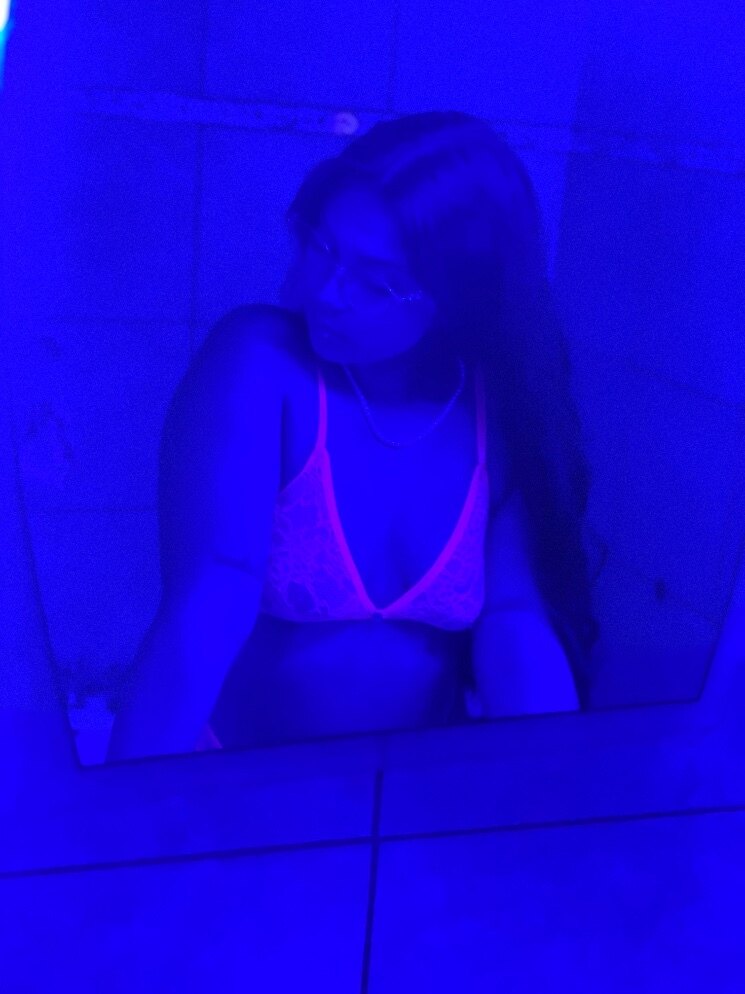 Crazyariana0 OnlyFans header