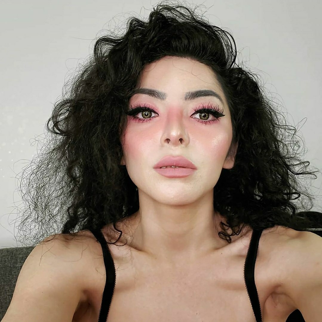 Xena 🍑🍆 THICK CLIT