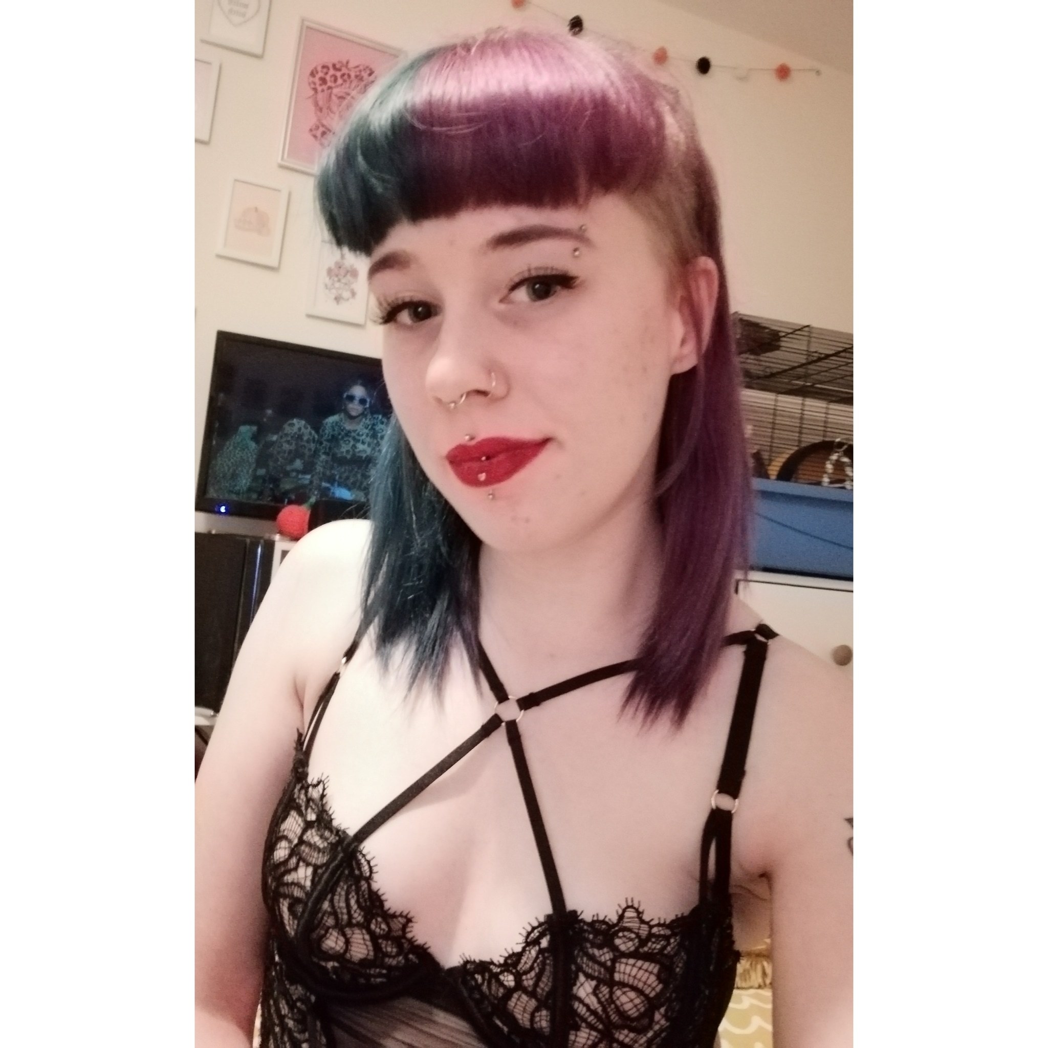 Goddess Kira OnlyFans