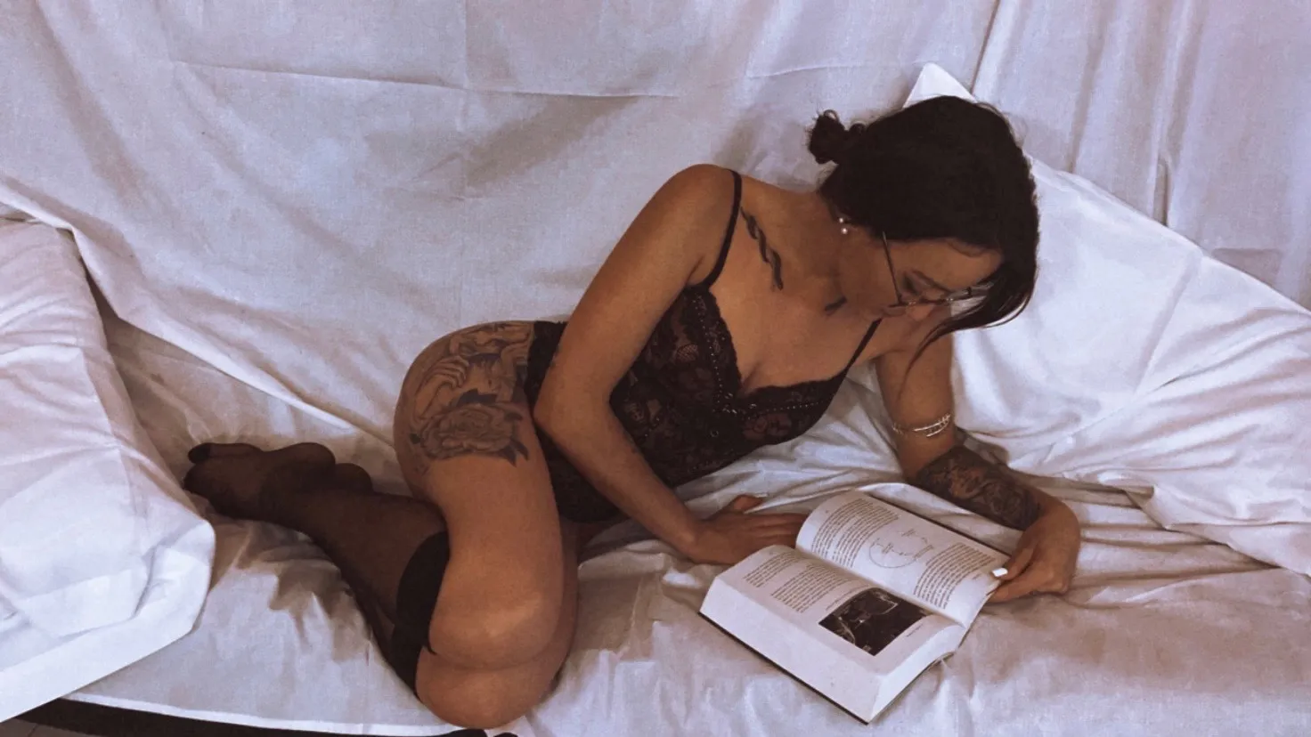 𝖃𝖎𝖔𝖒𝖆𝖗𝖆 OnlyFans header