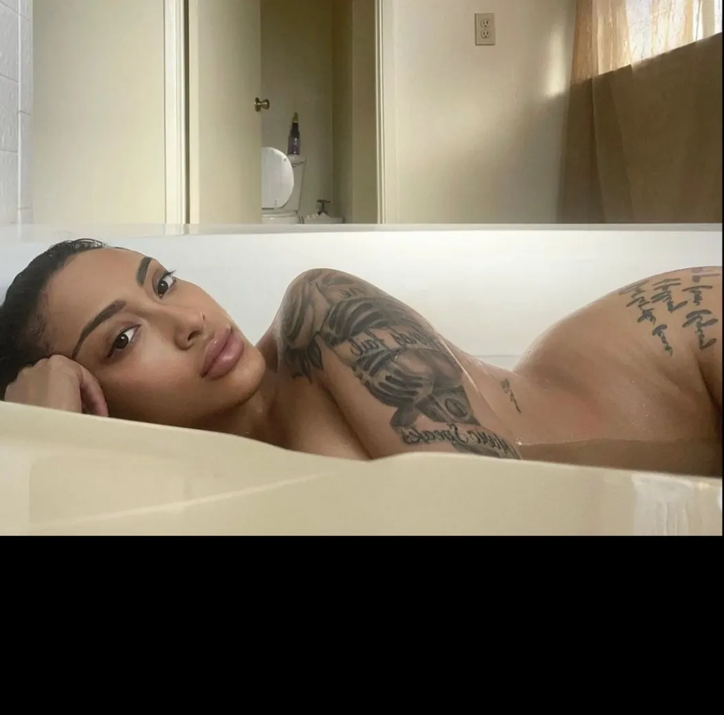 Baby Vee ✨ OnlyFans header