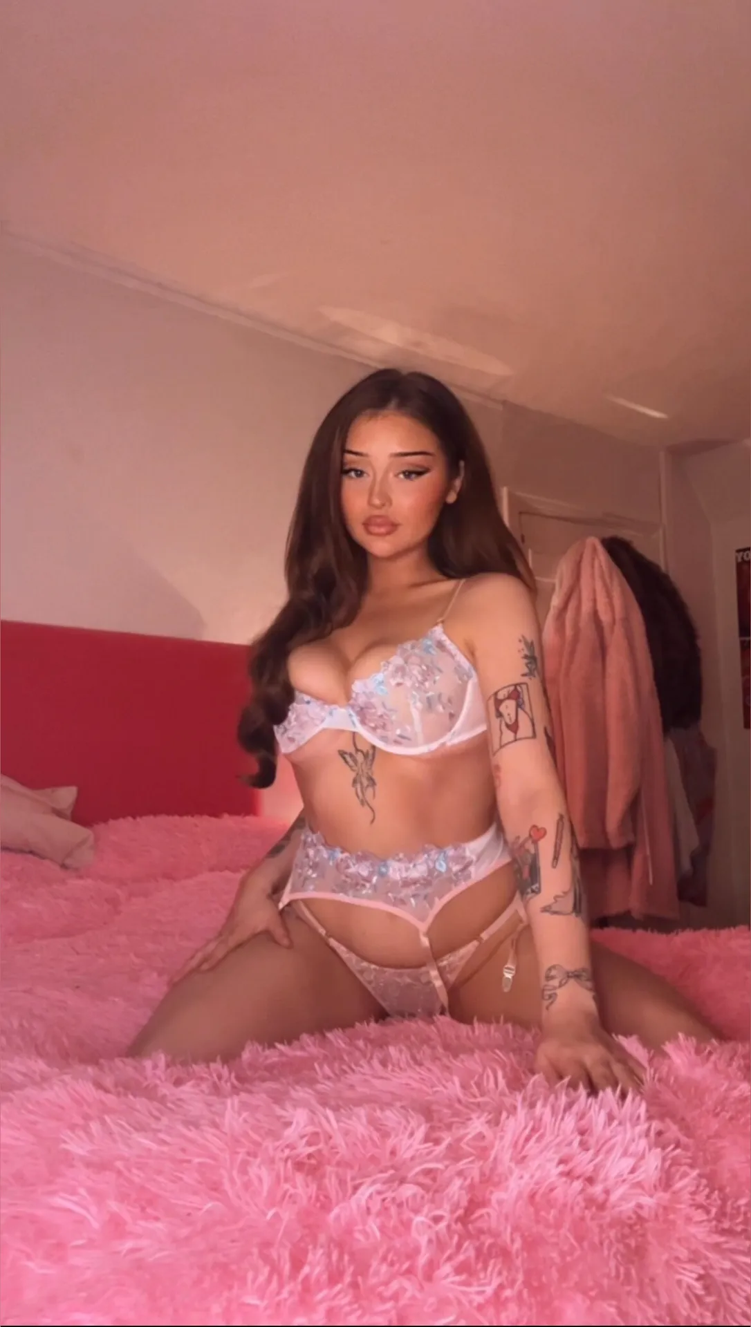 𝗞𝗮𝗱𝗲𝗲 𝗪𝗲𝗲𝗸𝗲𝘀 𝗩.𝗜.𝗣 👑