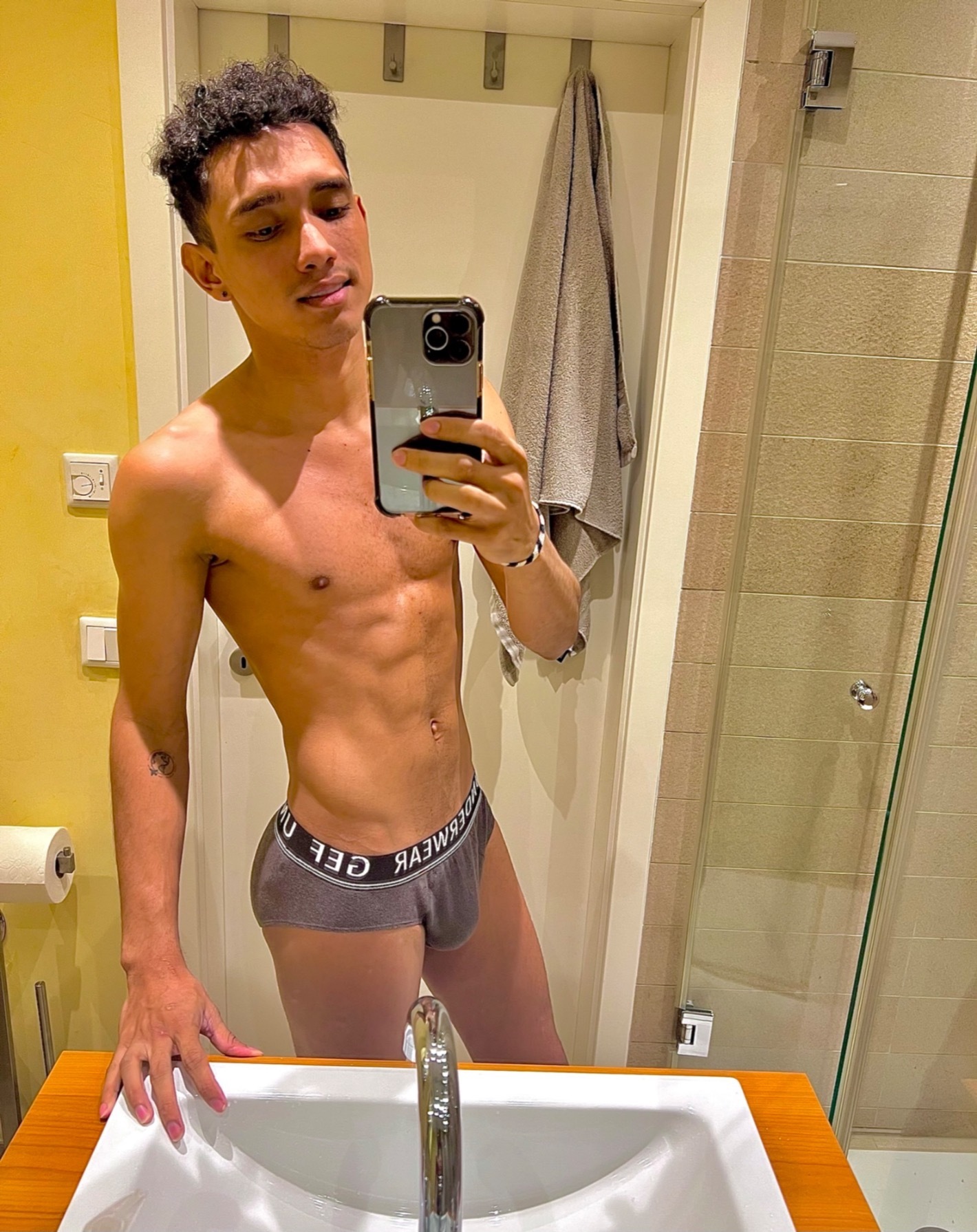 Tony Zerolf OnlyFans