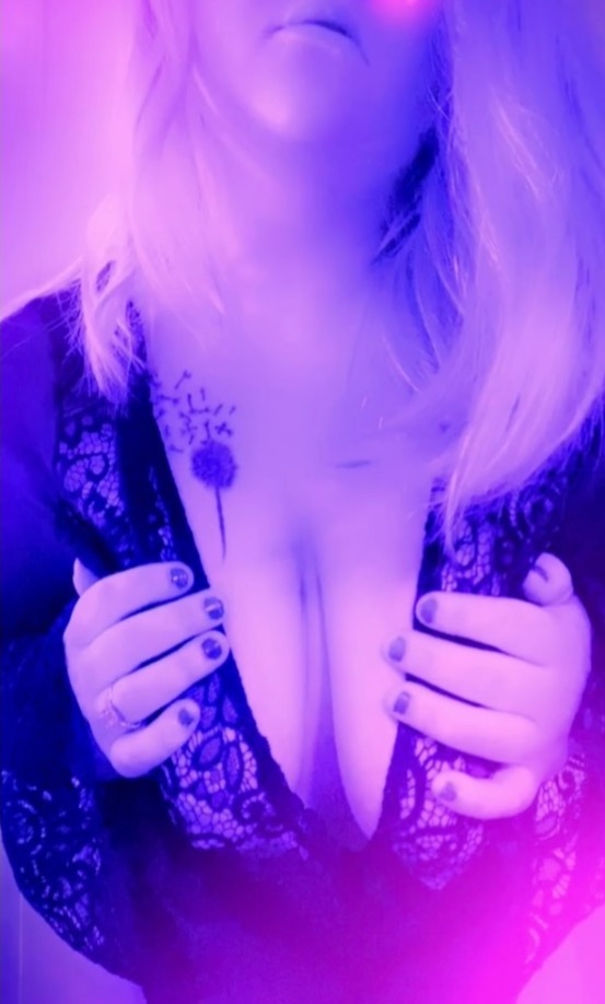 Moody Mommy🍑 OnlyFans