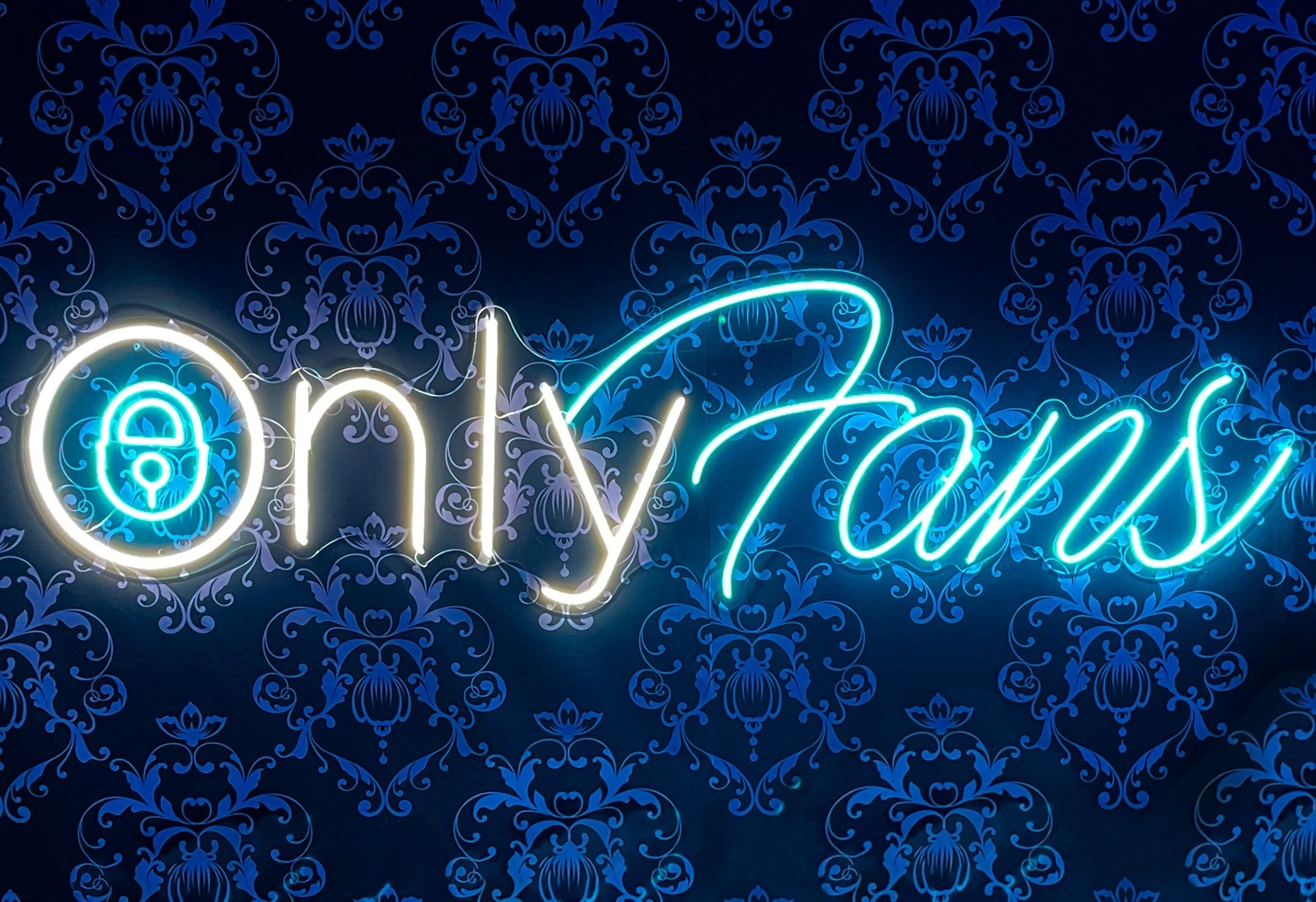 Rose OnlyFans header