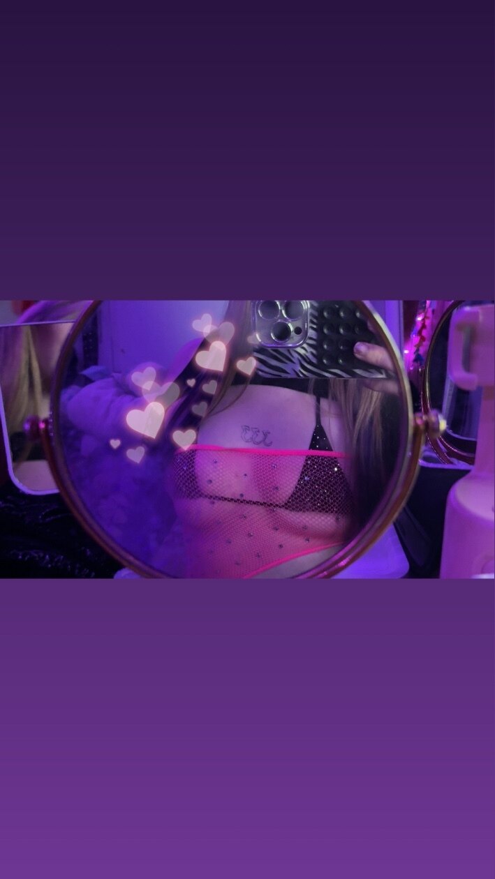 ≽^• ˕ • ྀི≼ OnlyFans header