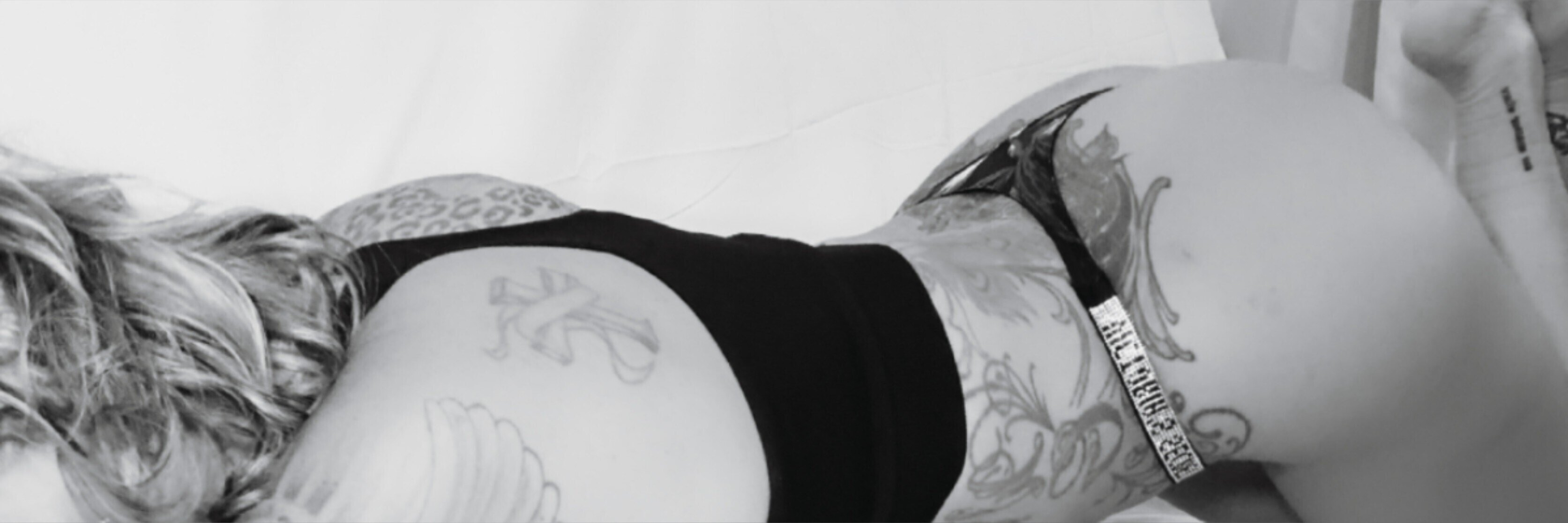 Sara 🖤 OnlyFans header