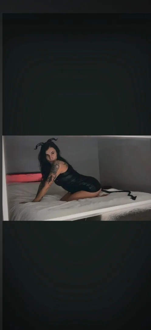 𝕩𝕠 𝕋 OnlyFans header