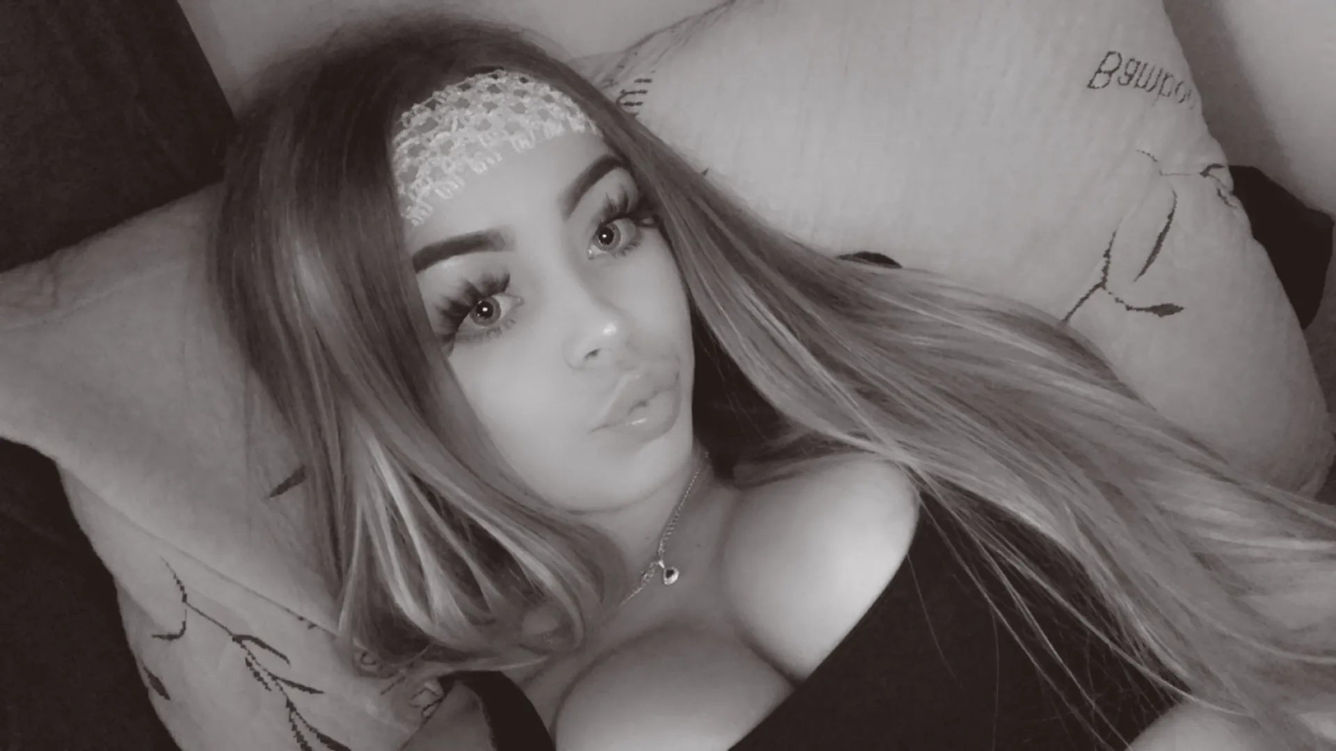 Unique OnlyFans header