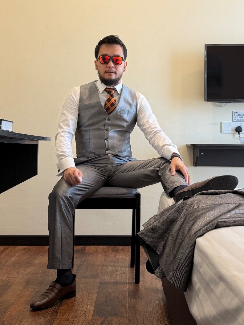 SuitedBulge/Uniform Kink OnlyFans