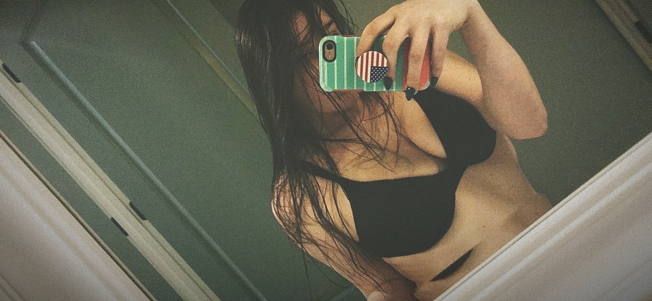 Roxe OnlyFans header