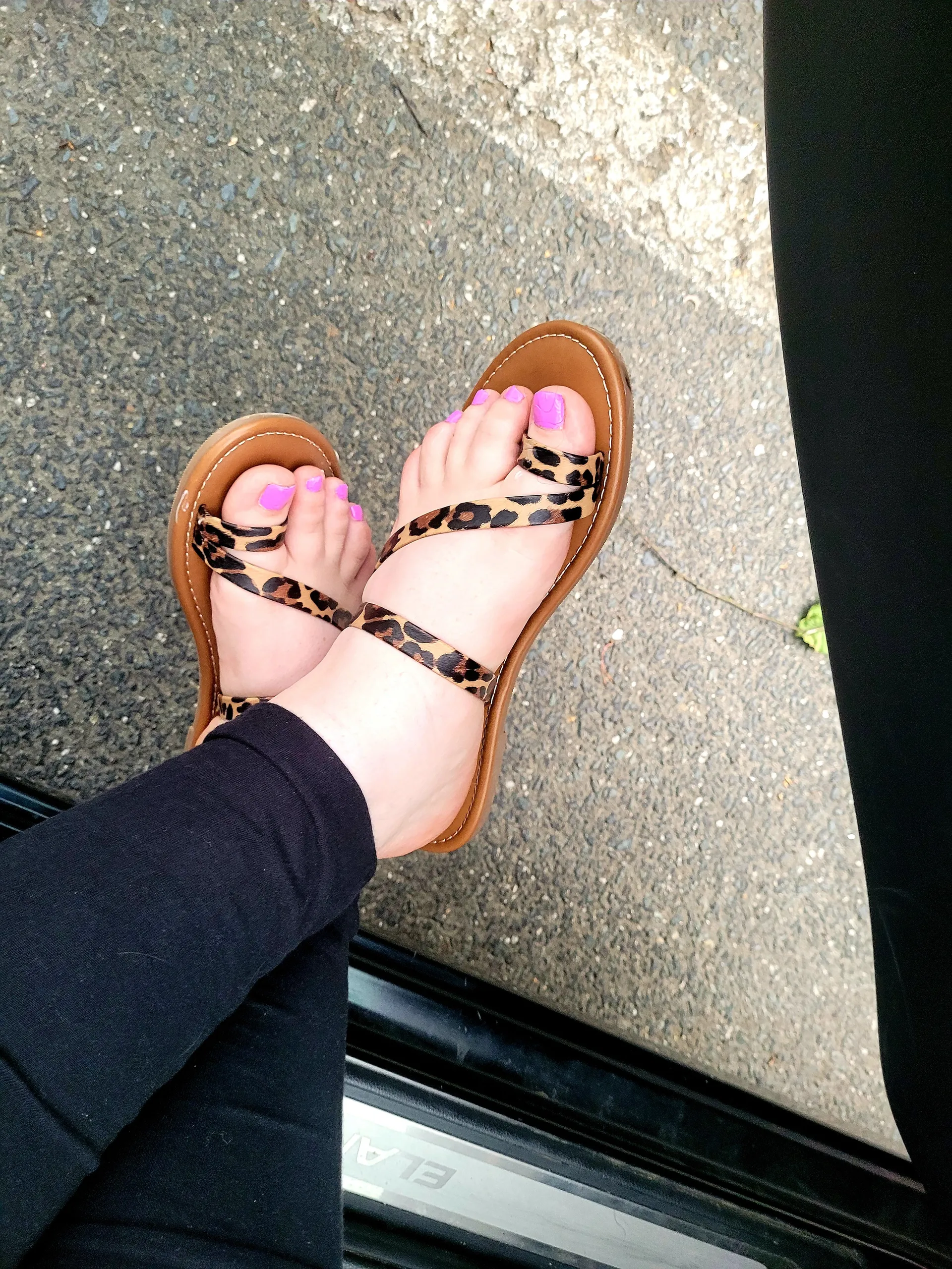 Thickthighsprettyeyes OnlyFans header