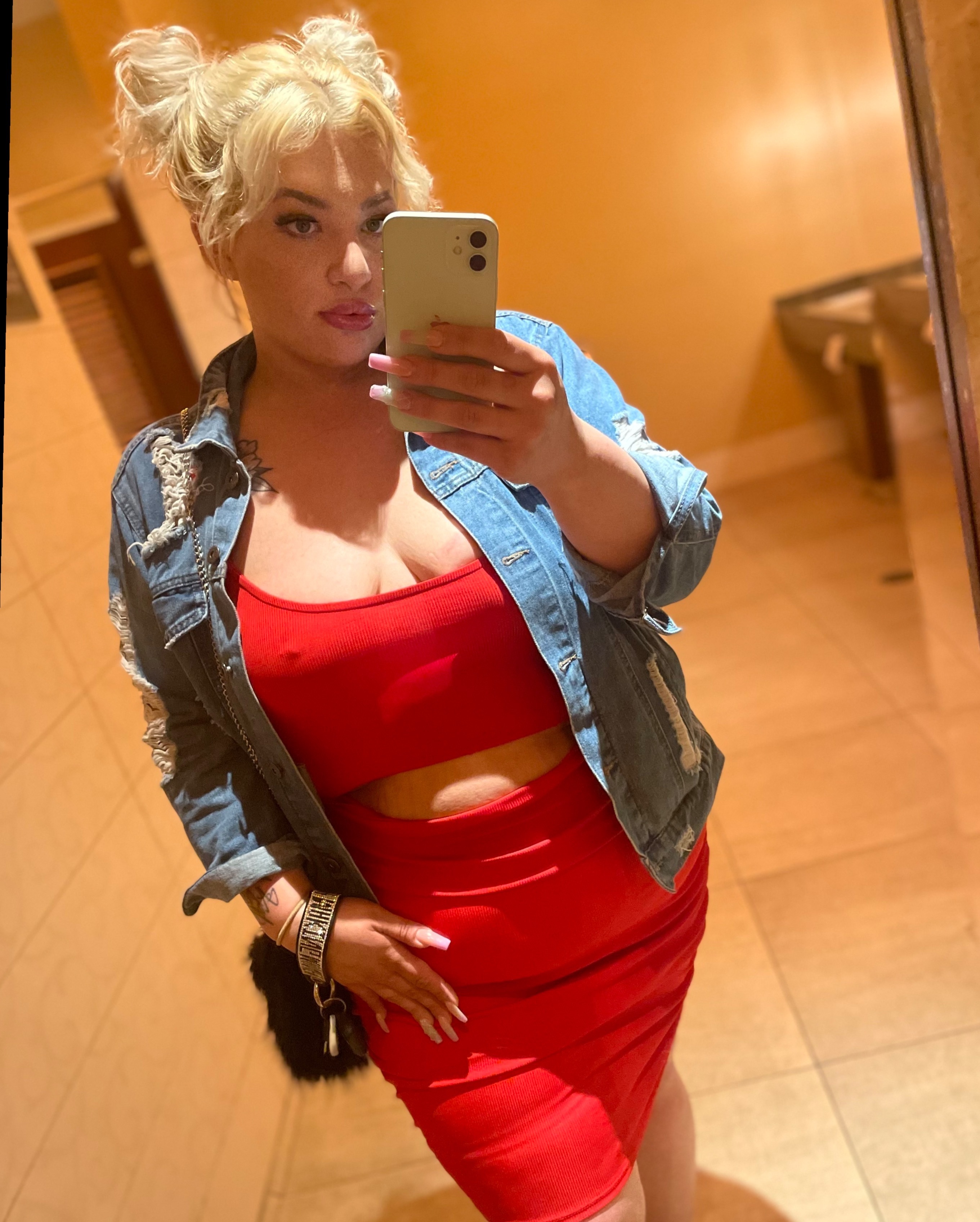 Courtney Donahue OnlyFans