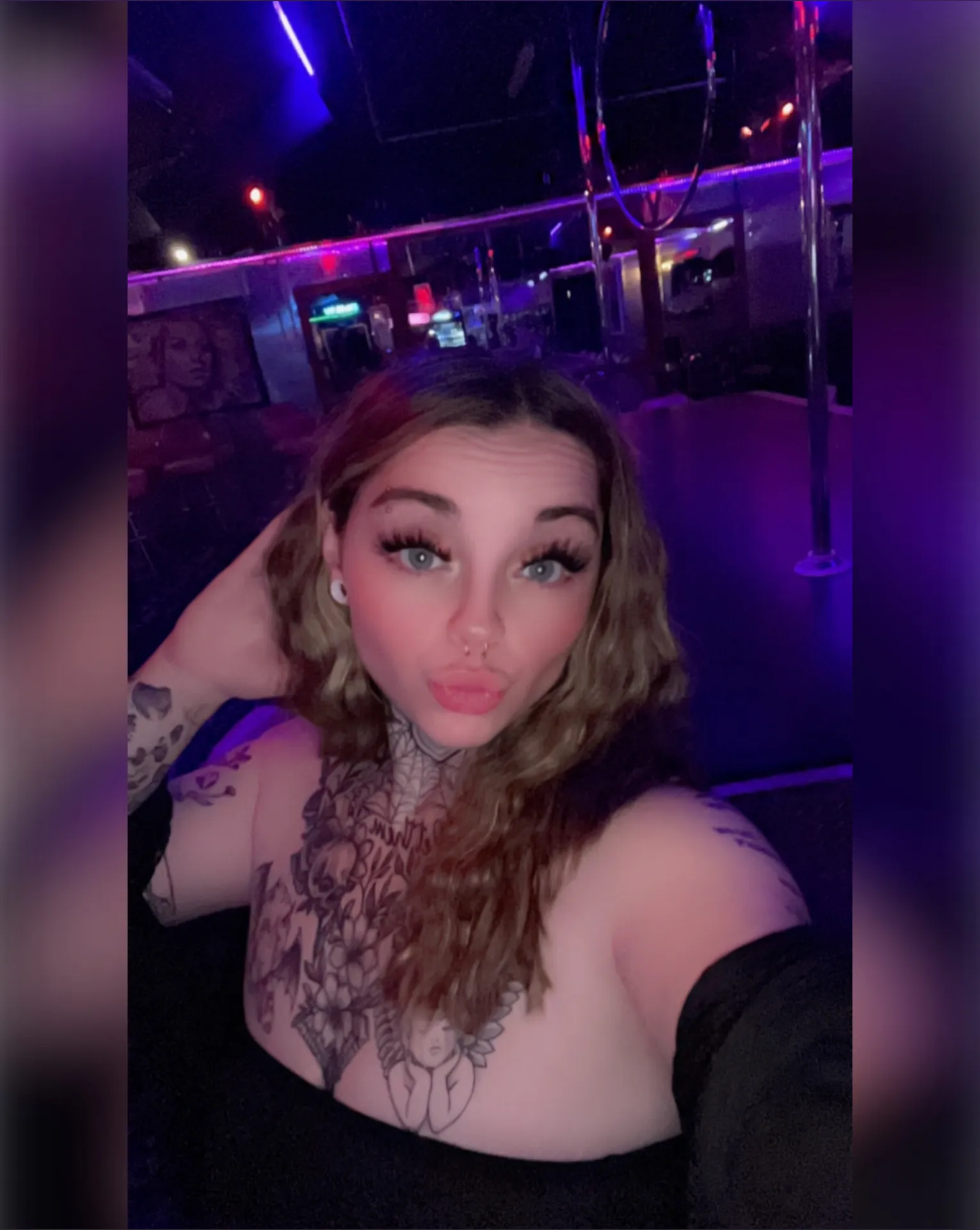 𝓢𝓽𝓸𝓻𝓶𝓲 👅🍒🍑