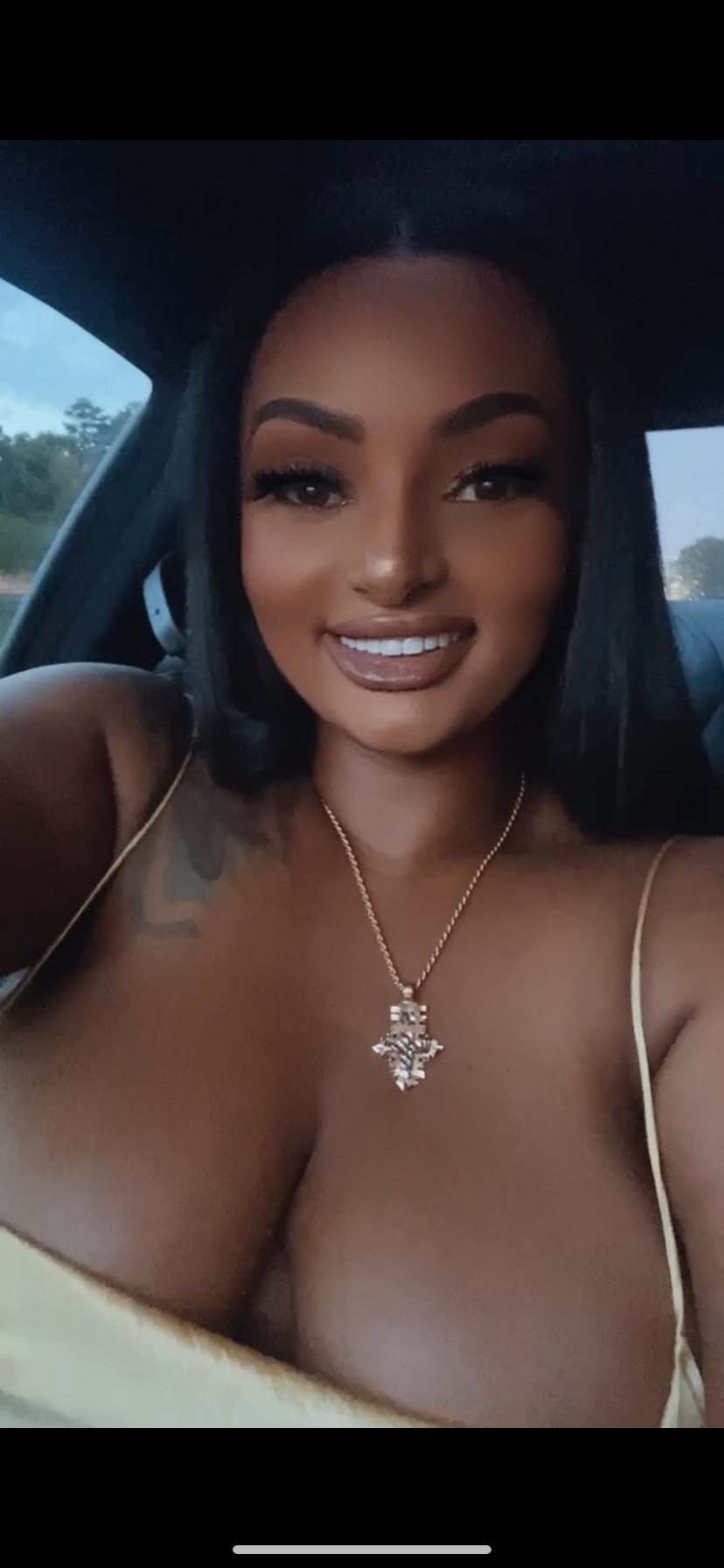 BeeBee OnlyFans header