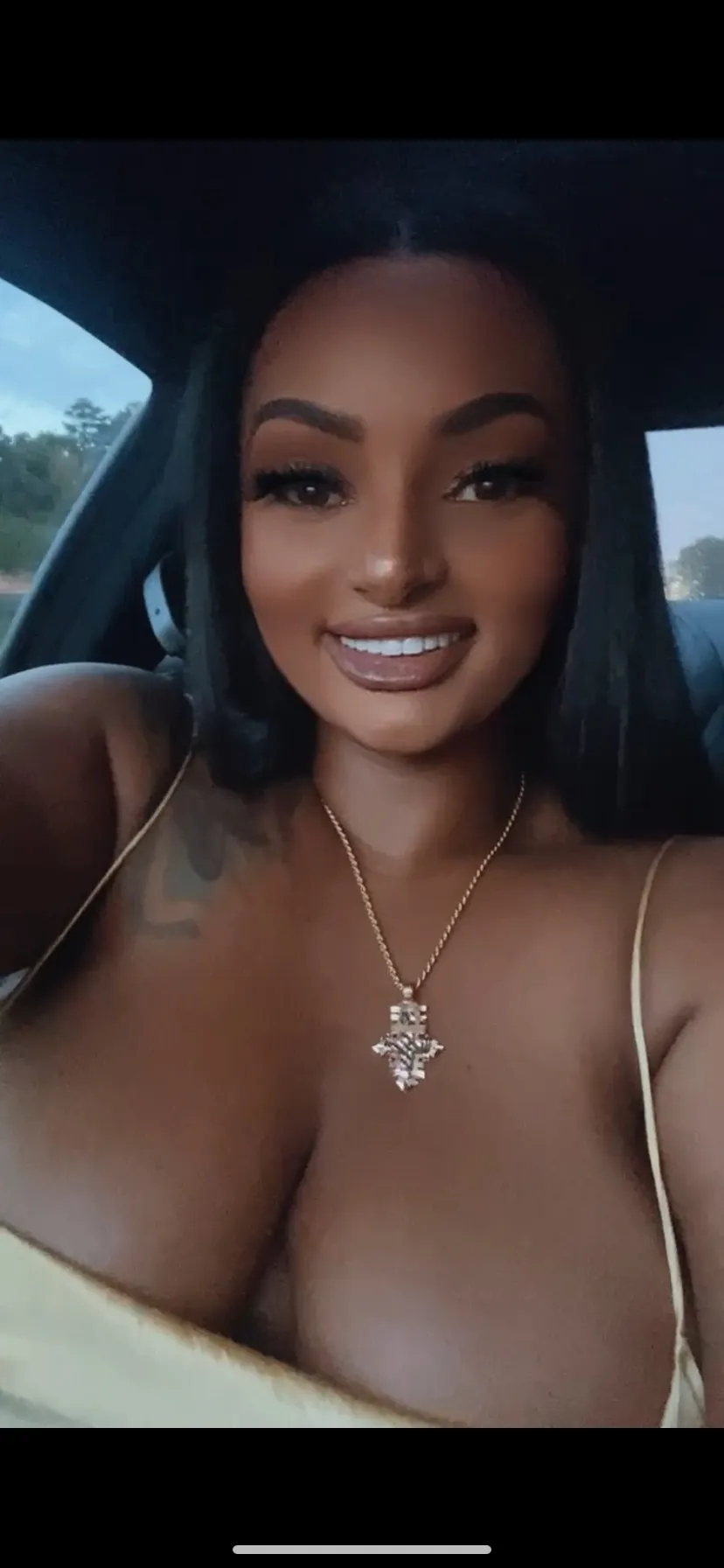 BeeBee OnlyFans header