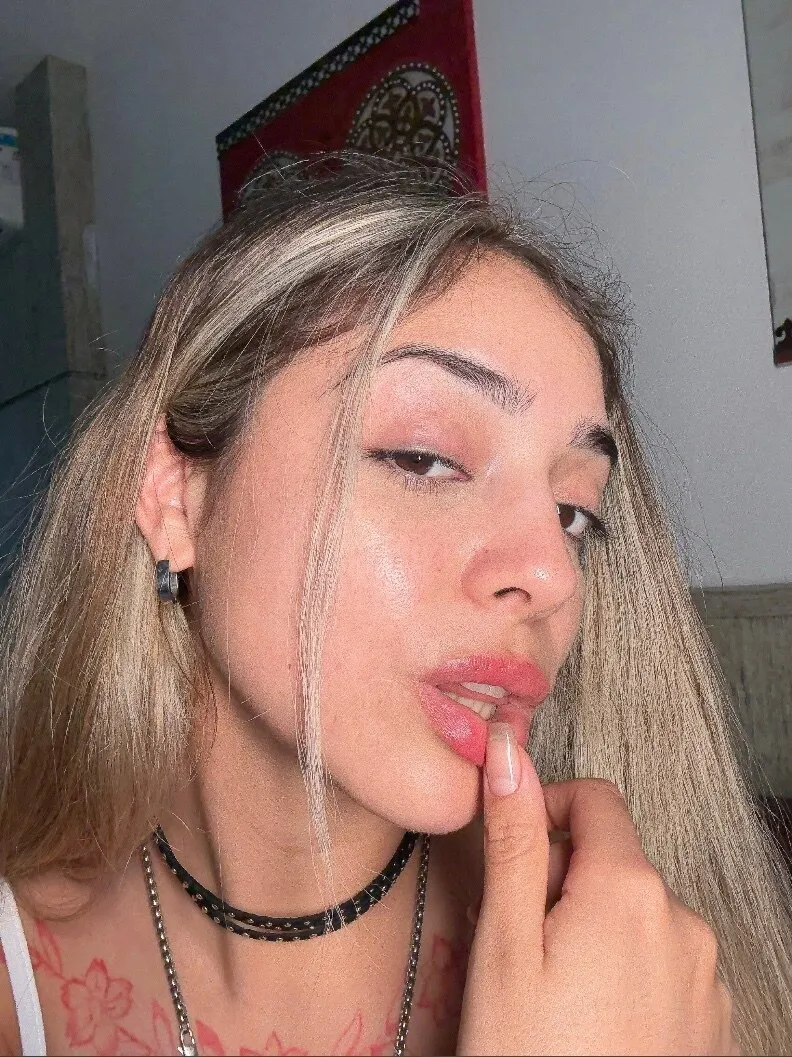 Yanina 𝓖𝓲𝓻𝓵 💟