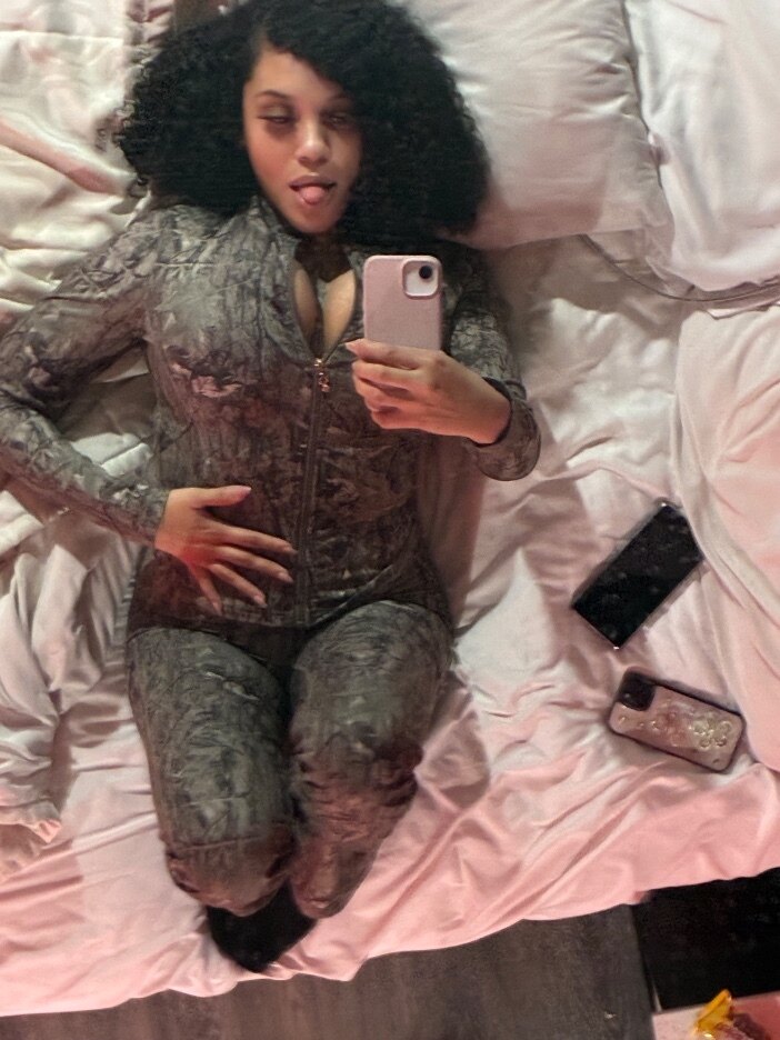 𝒴ℯ𝓁𝓁𝒶𝒢𝒶𝓁 OnlyFans