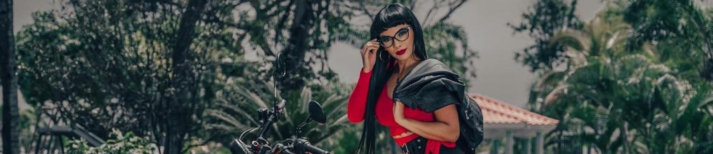 Lau Bonilla OnlyFans header