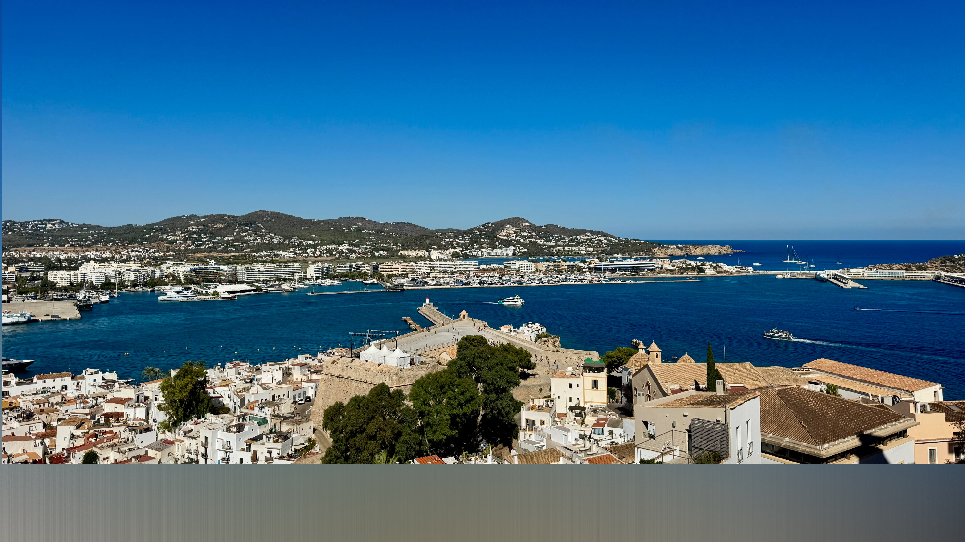 Yogi Viida OnlyFans header