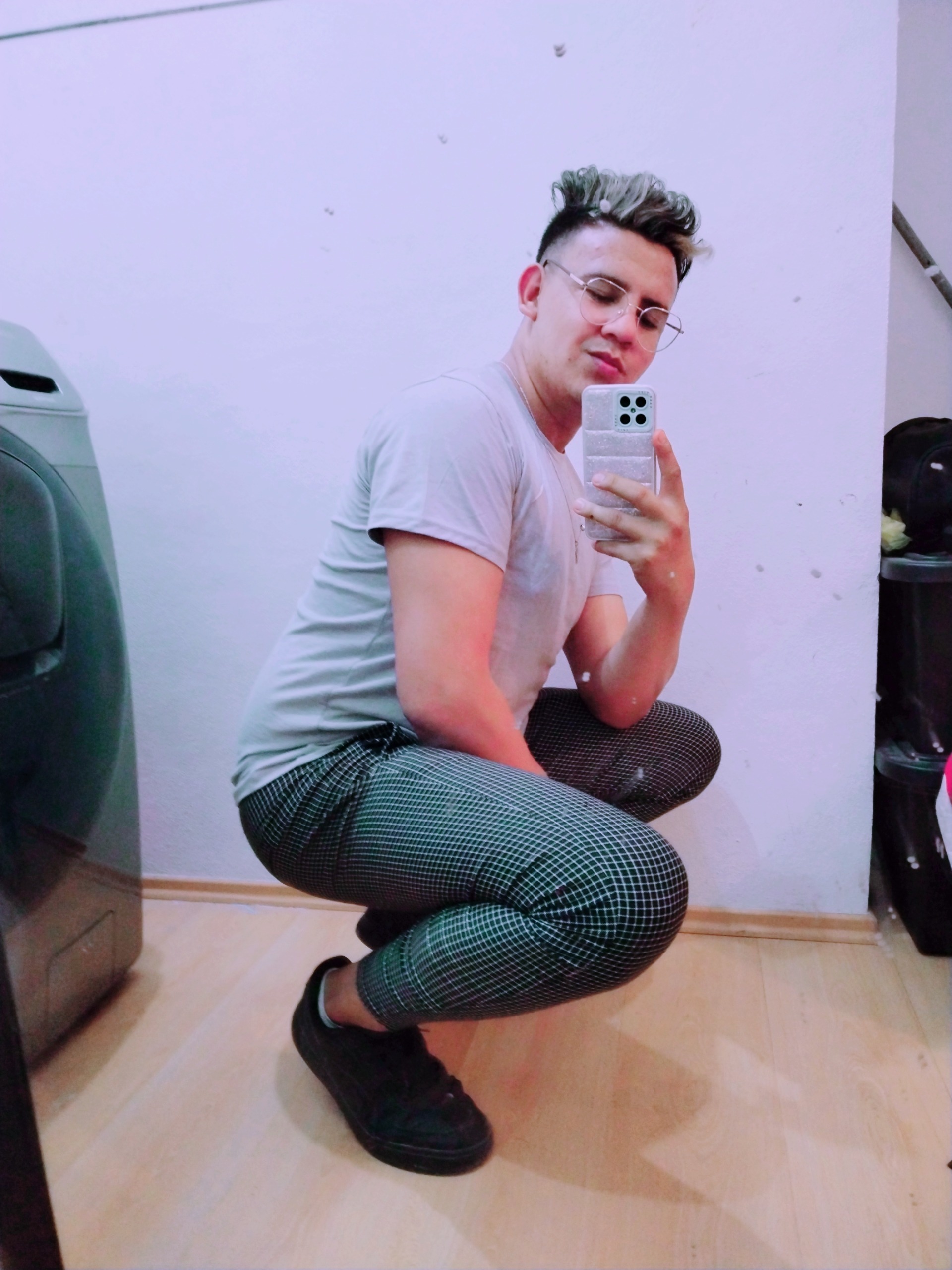 Roy rojas OnlyFans header