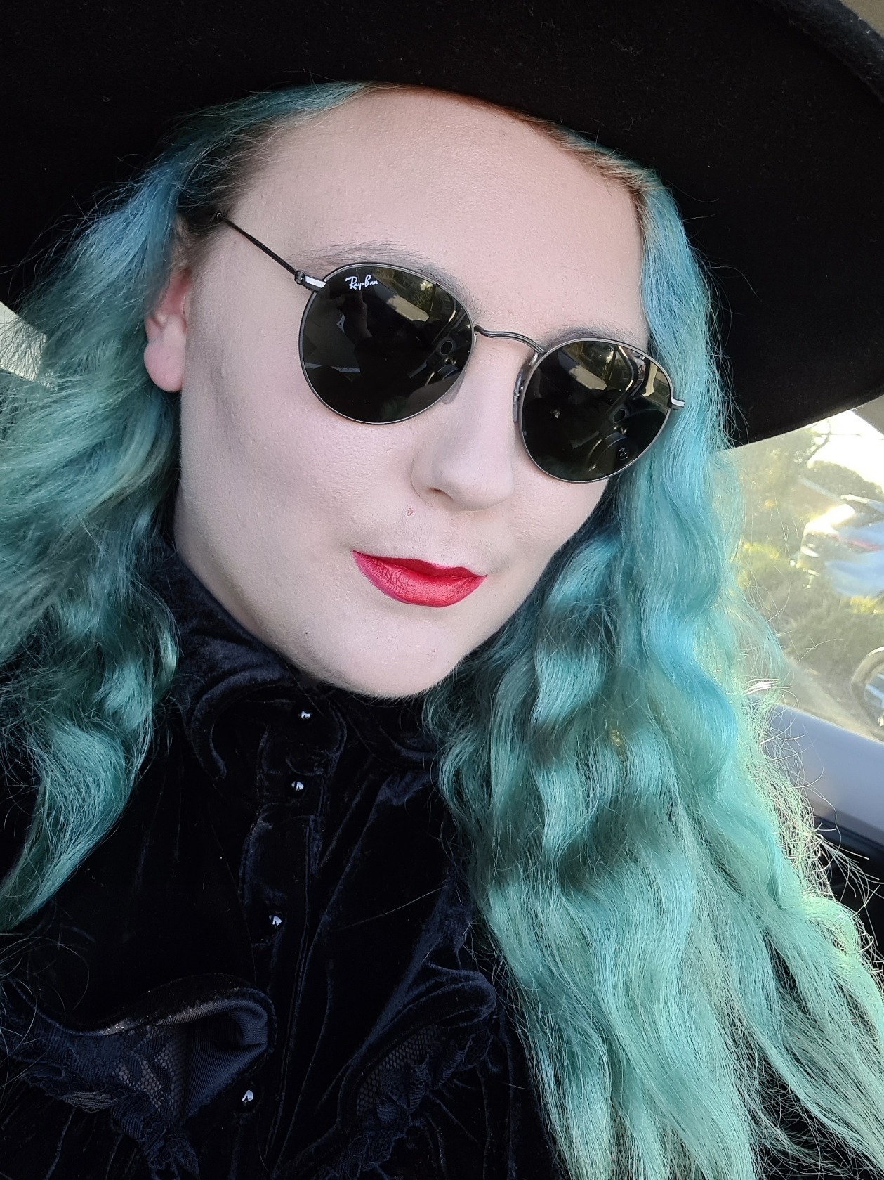 Holly Millwood OnlyFans