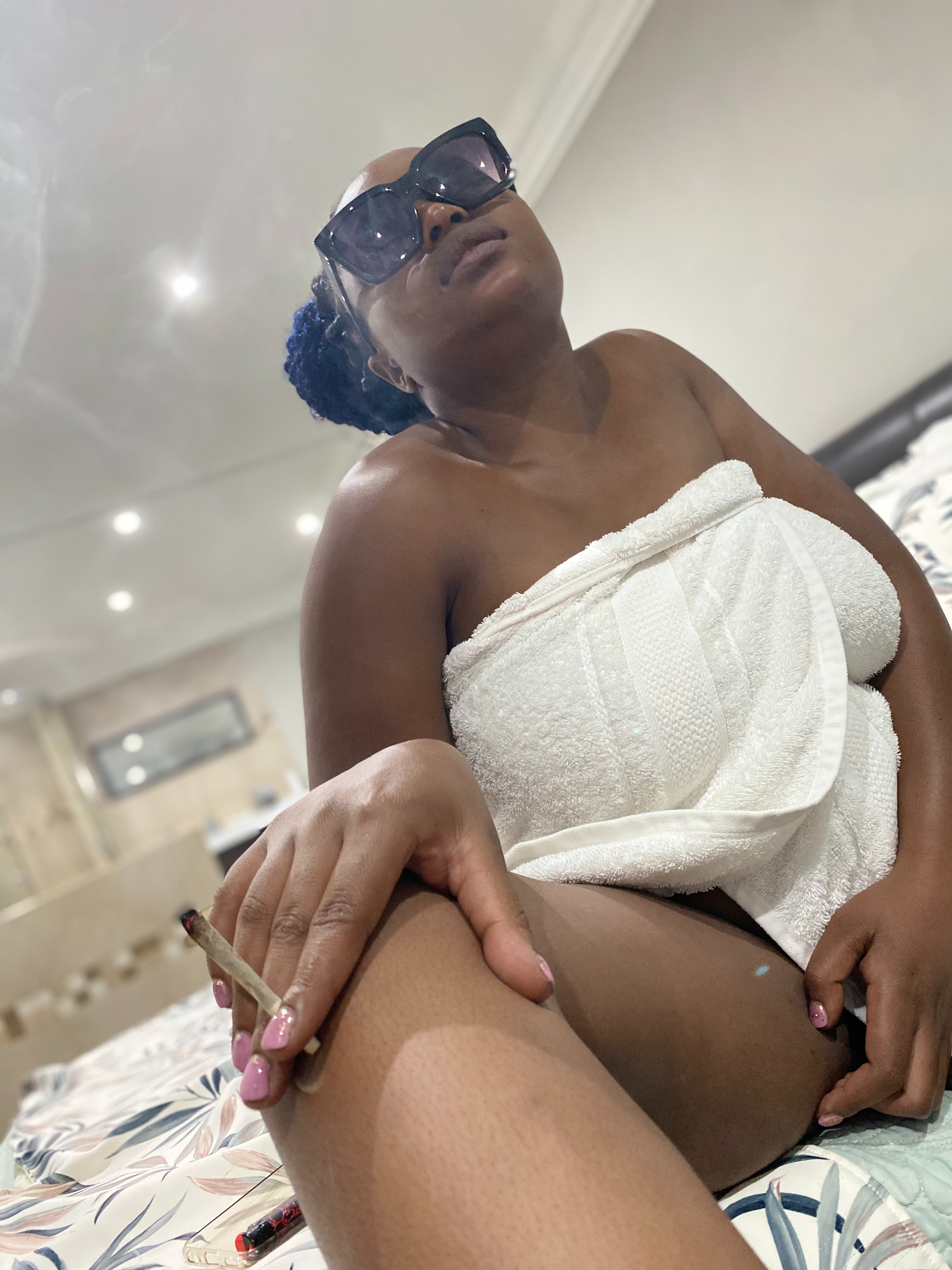 Ms Yoni🍑👅 OnlyFans