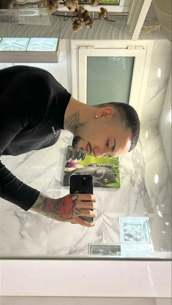 Adriá Cayuelas Roig