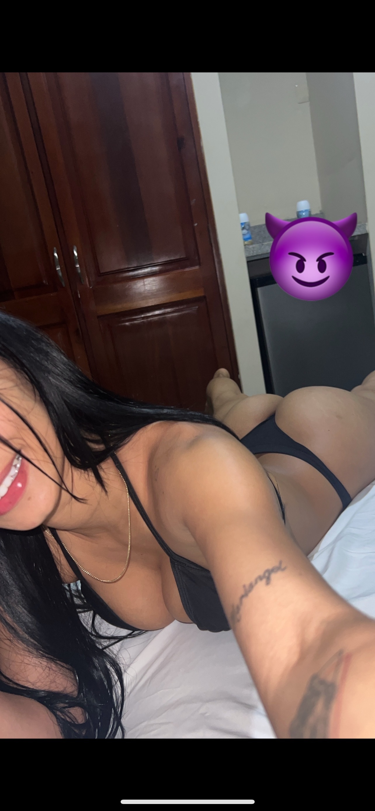 Yuranisss OnlyFans header