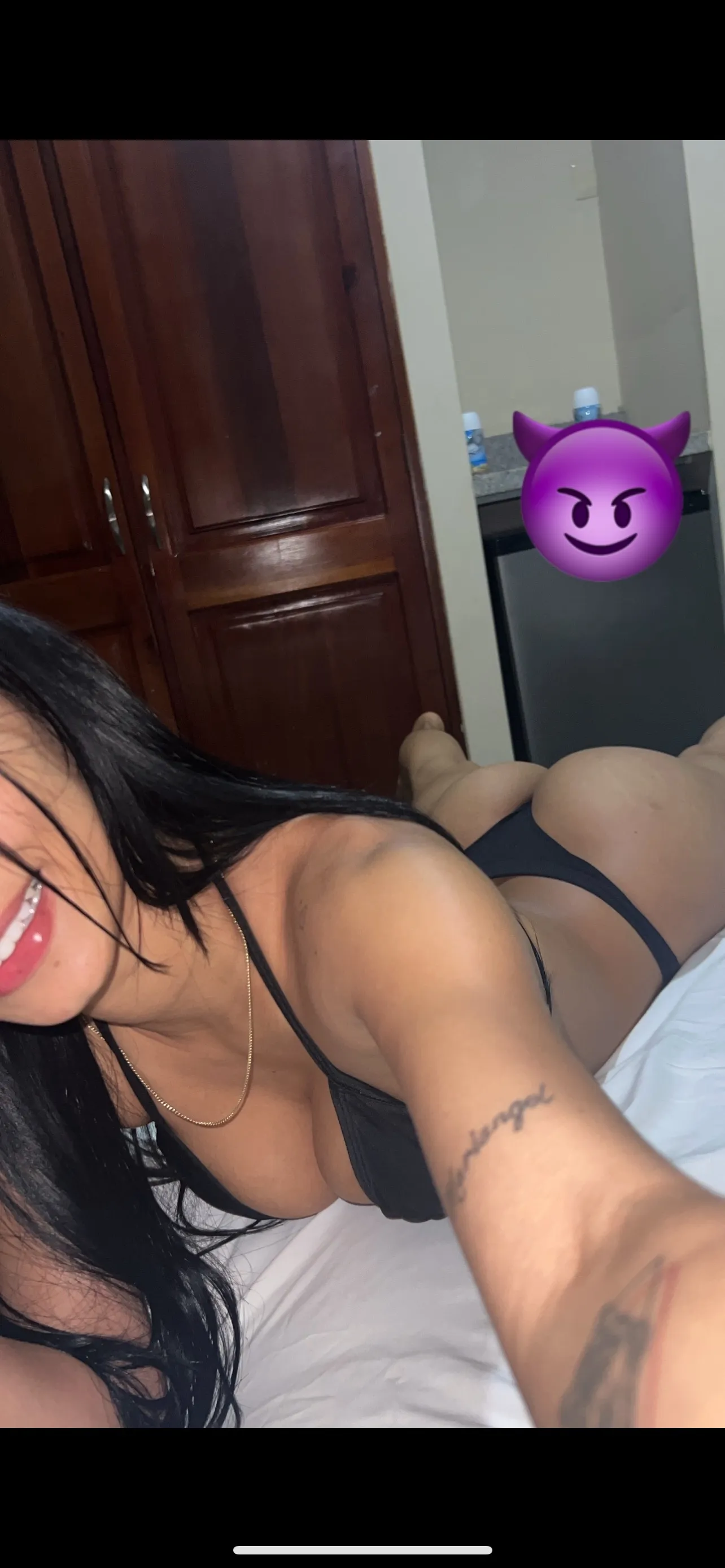 Yuranisss OnlyFans header