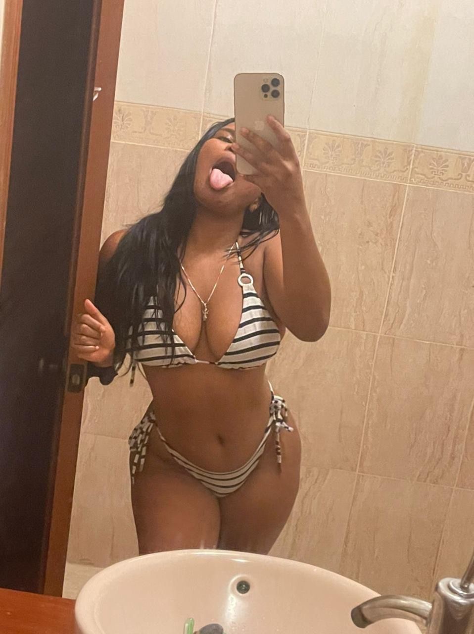 Yossebel Reyes OnlyFans