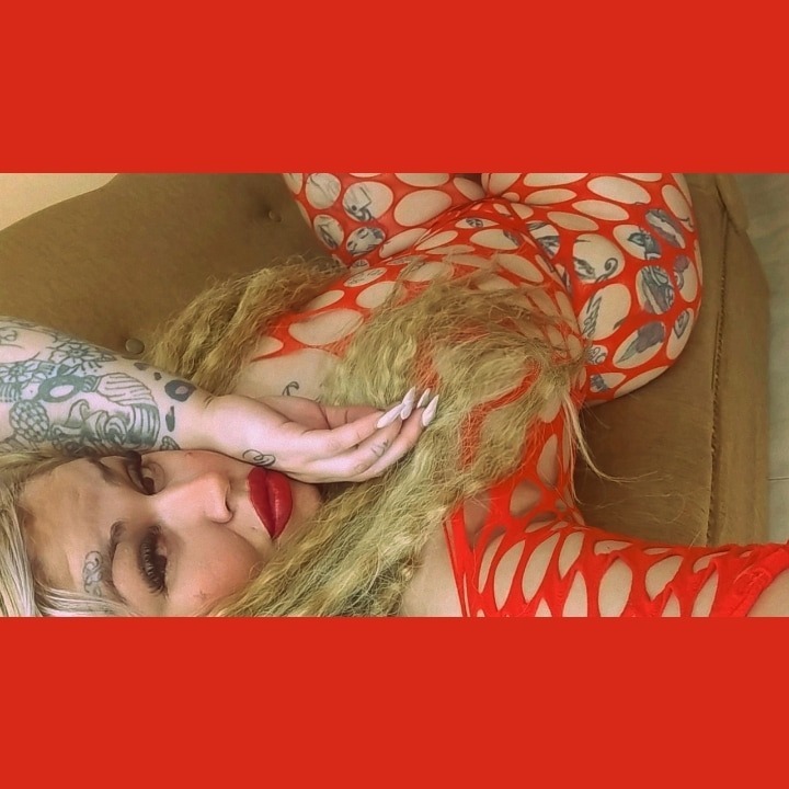 Tu beba rubia(latina😈) OnlyFans header