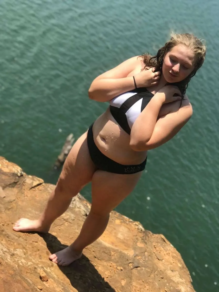 Selena OnlyFans header