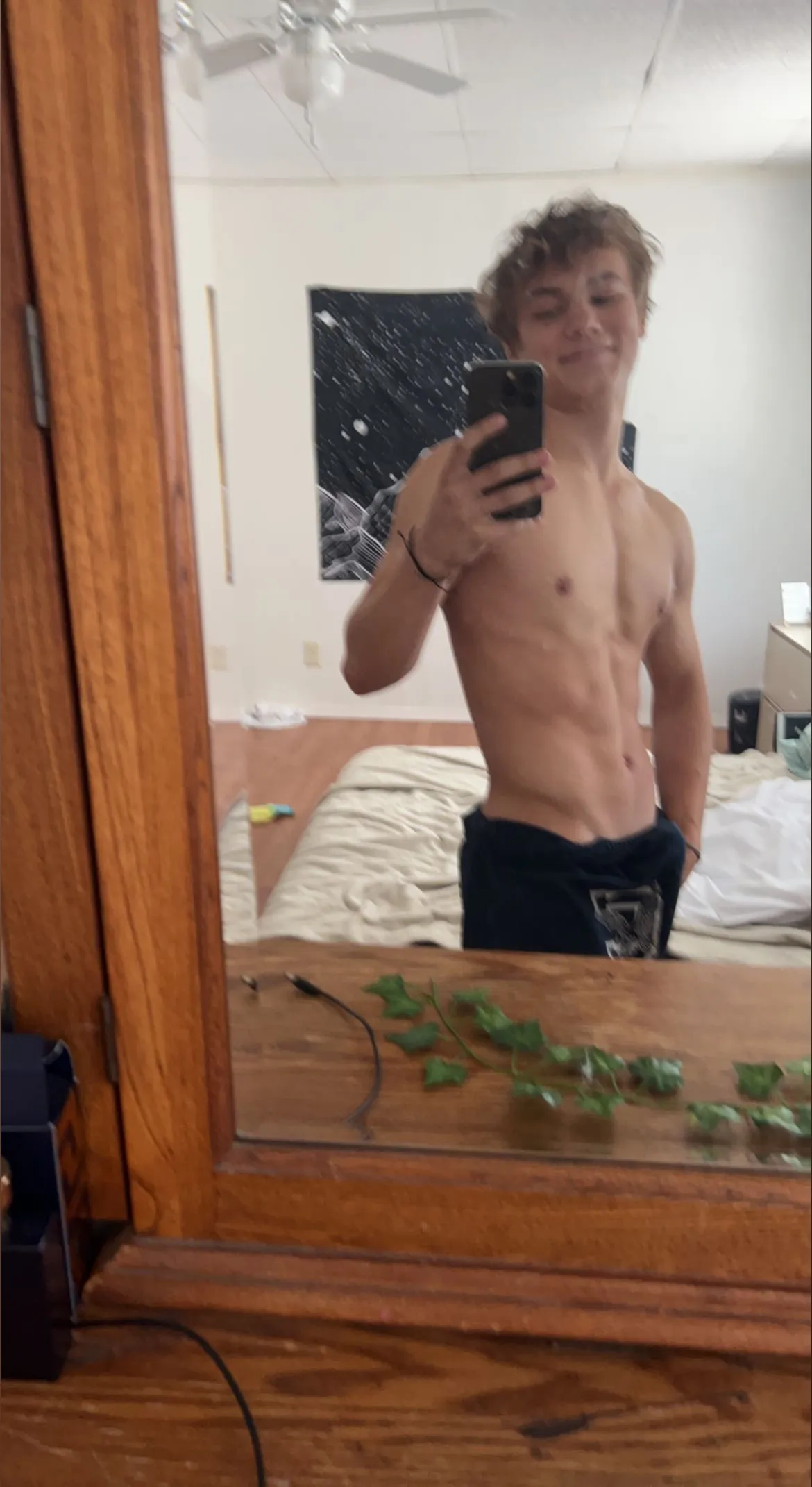 younghung192002 OnlyFans header