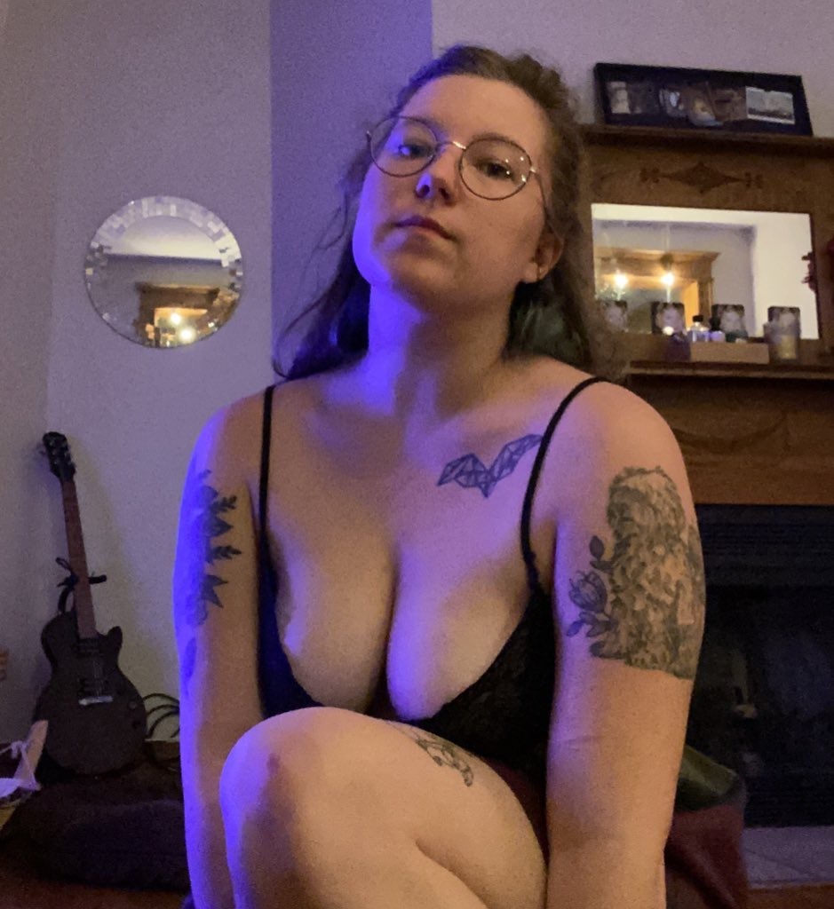 Youngvelvettt OnlyFans