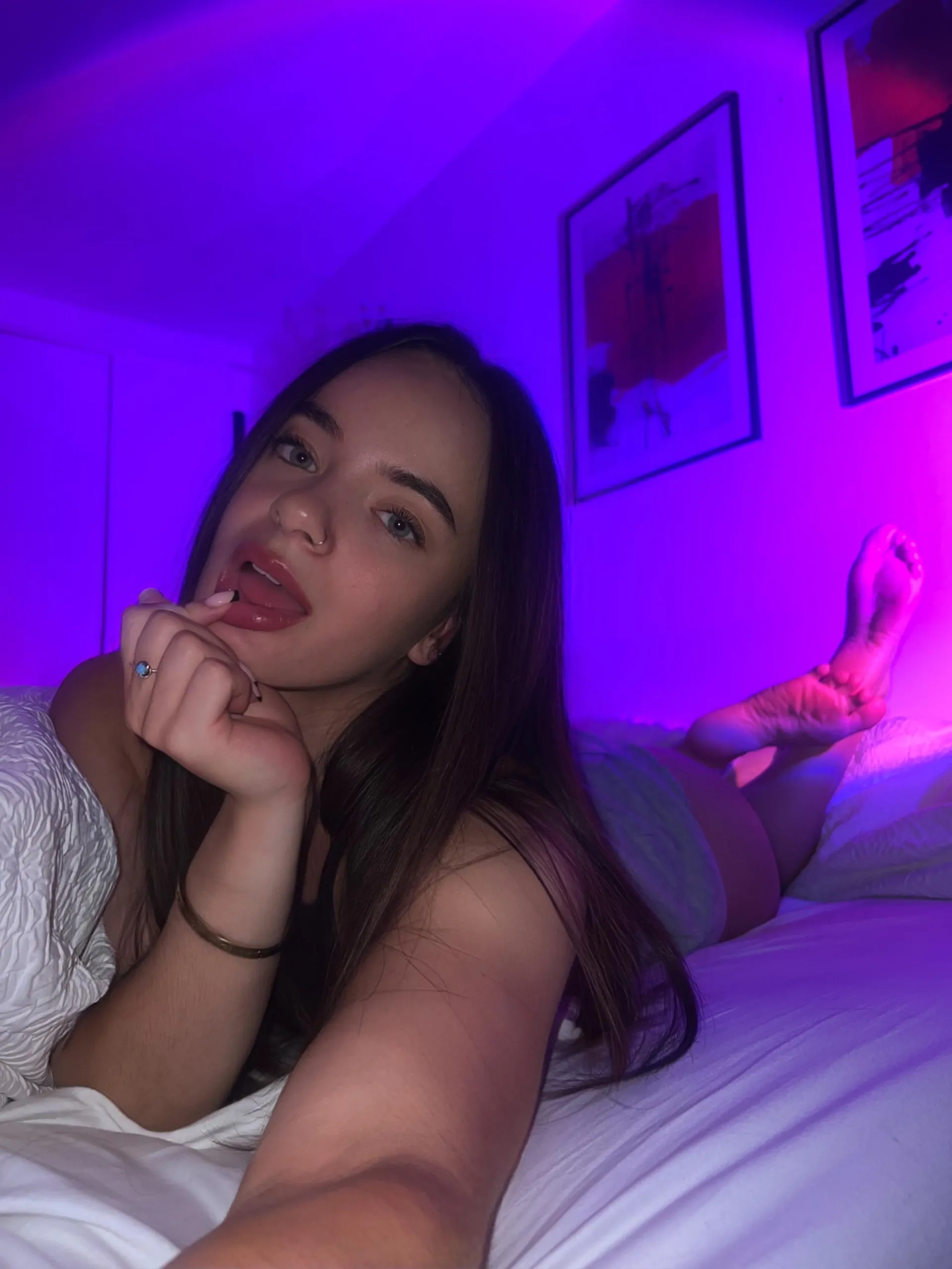 bella 🦋 OnlyFans header