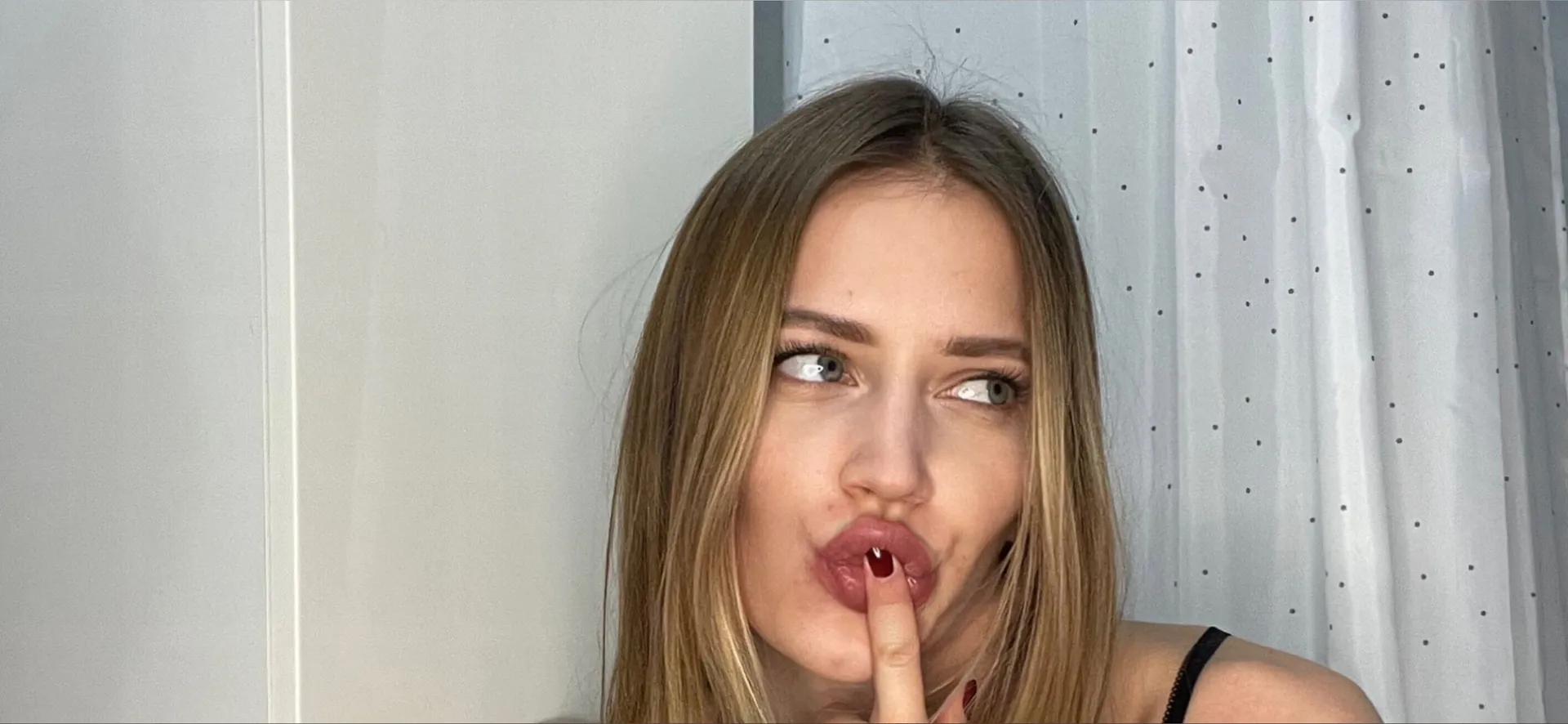 Your Emily Girl OnlyFans header