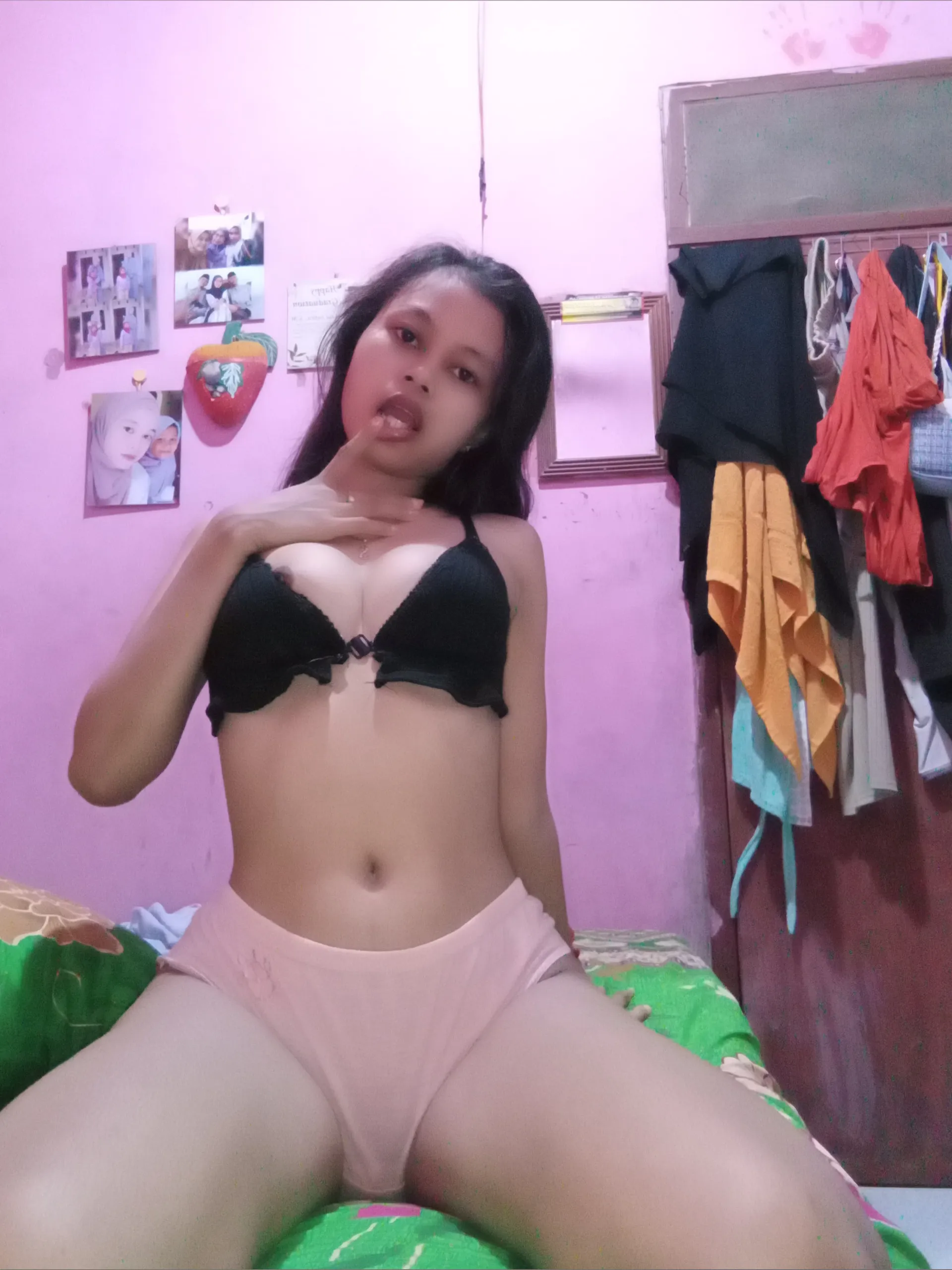 Virareal OnlyFans header