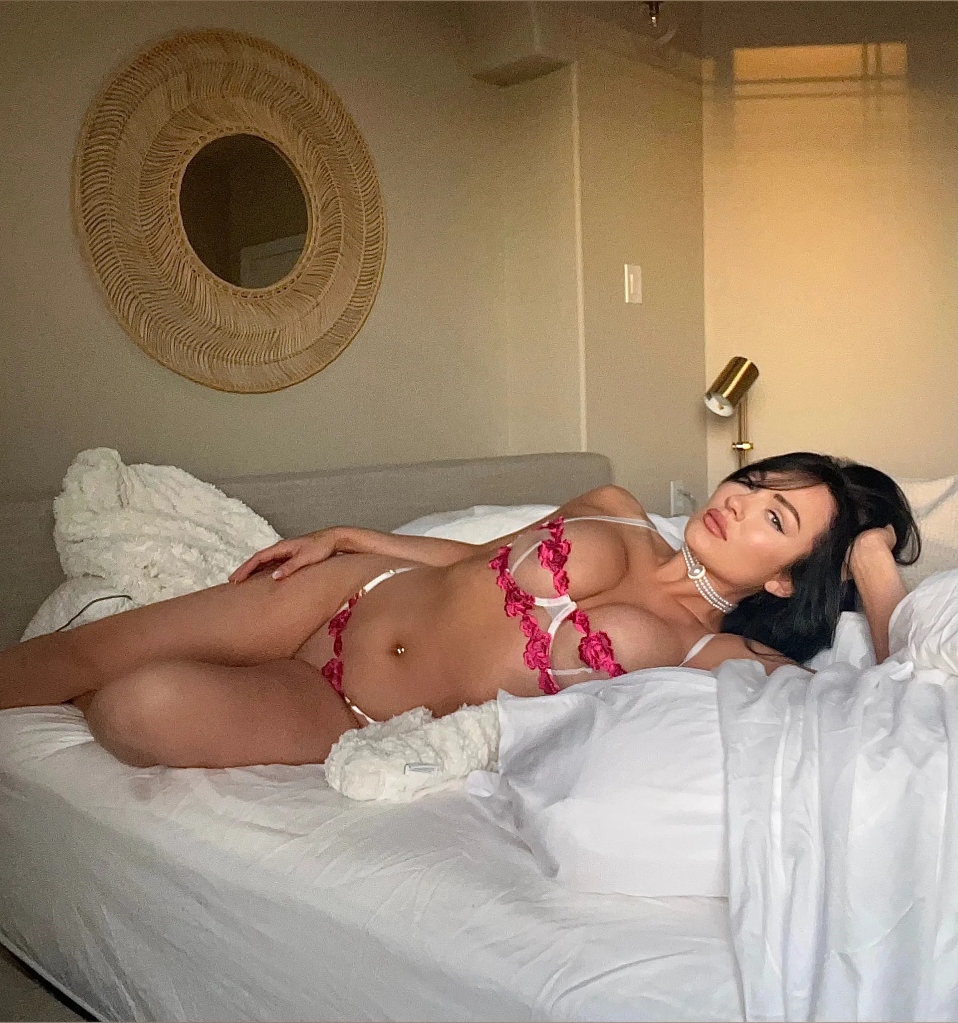 Thalia OnlyFans header