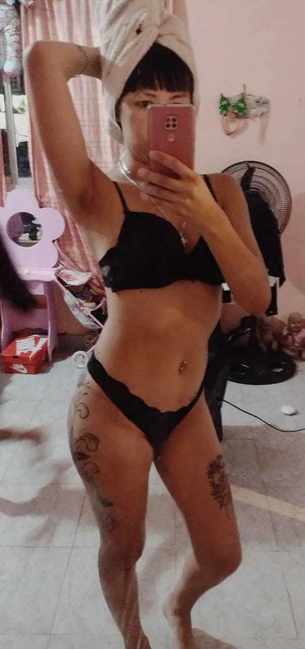 Yanni OnlyFans header