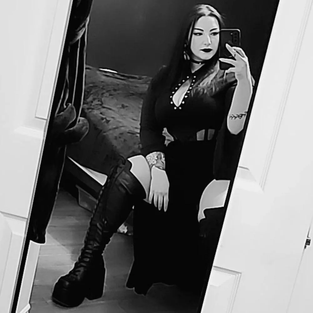 Your Big Tiddy Goth GF