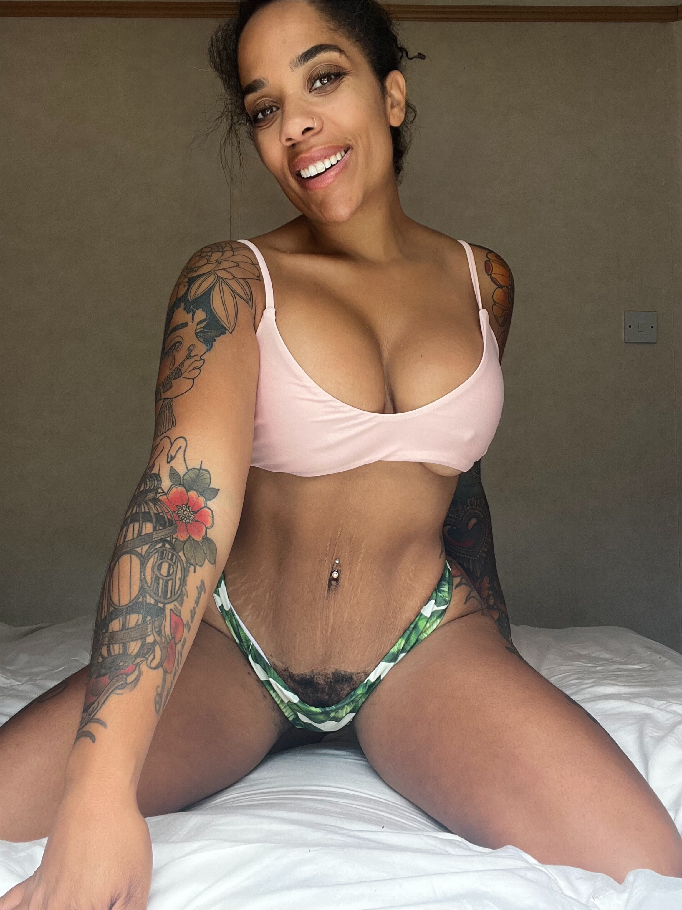 Your Bush Queen 🌳 OnlyFans