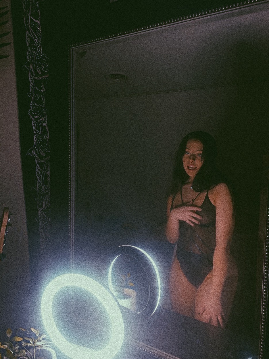 Lilly OnlyFans header