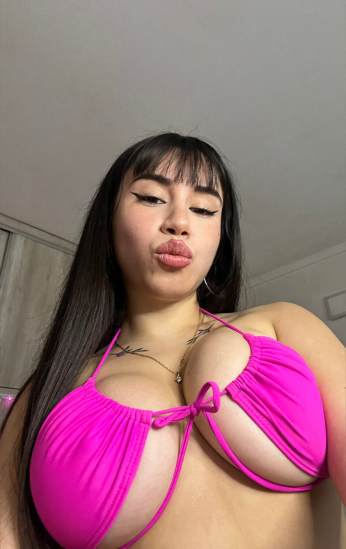 Sofie Cruz OnlyFans