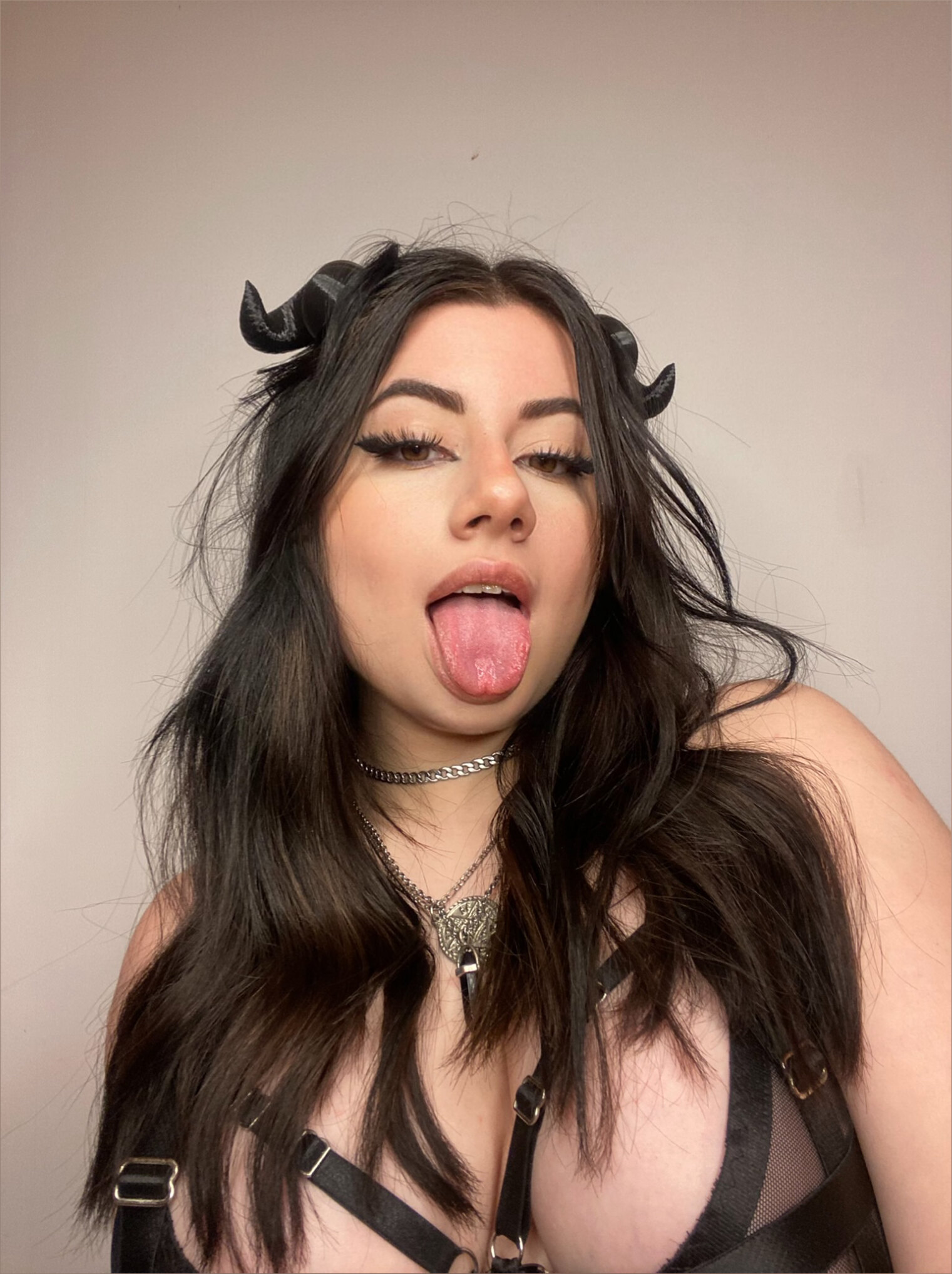 your fav girlfriend val OnlyFans