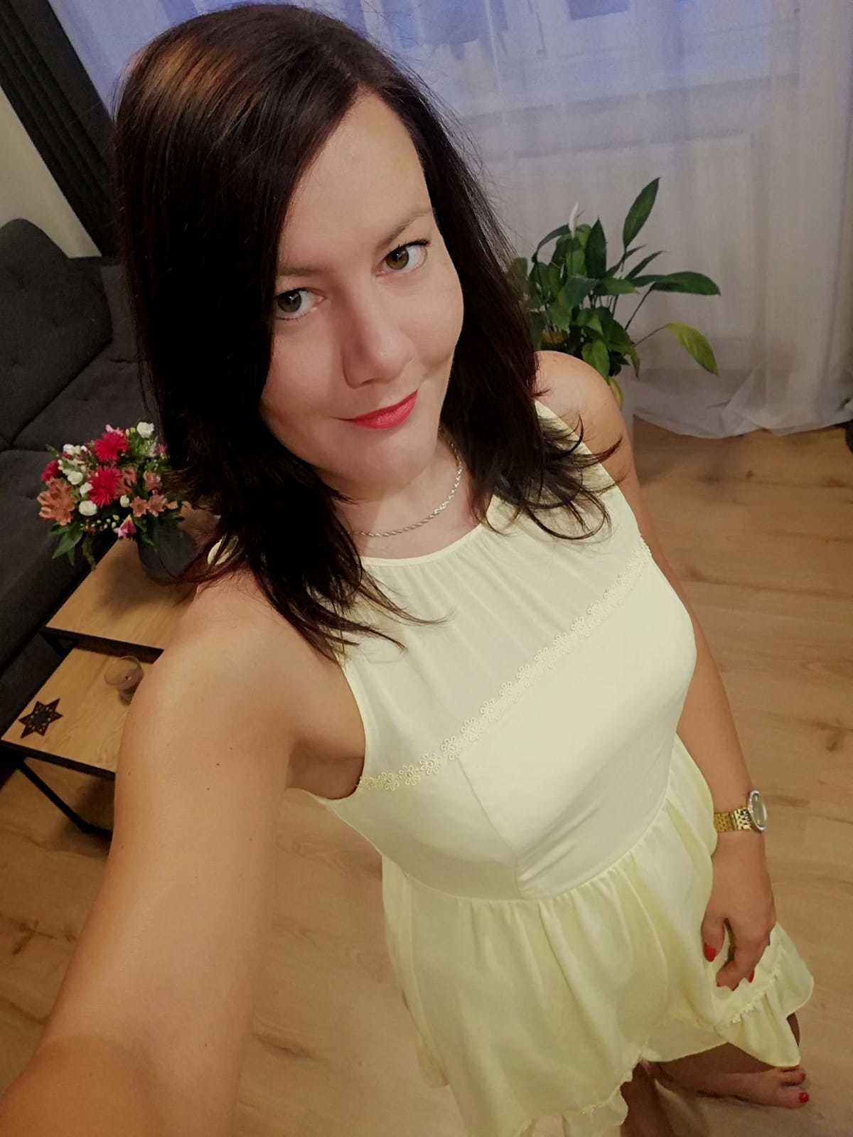 Yourhotwife OnlyFans