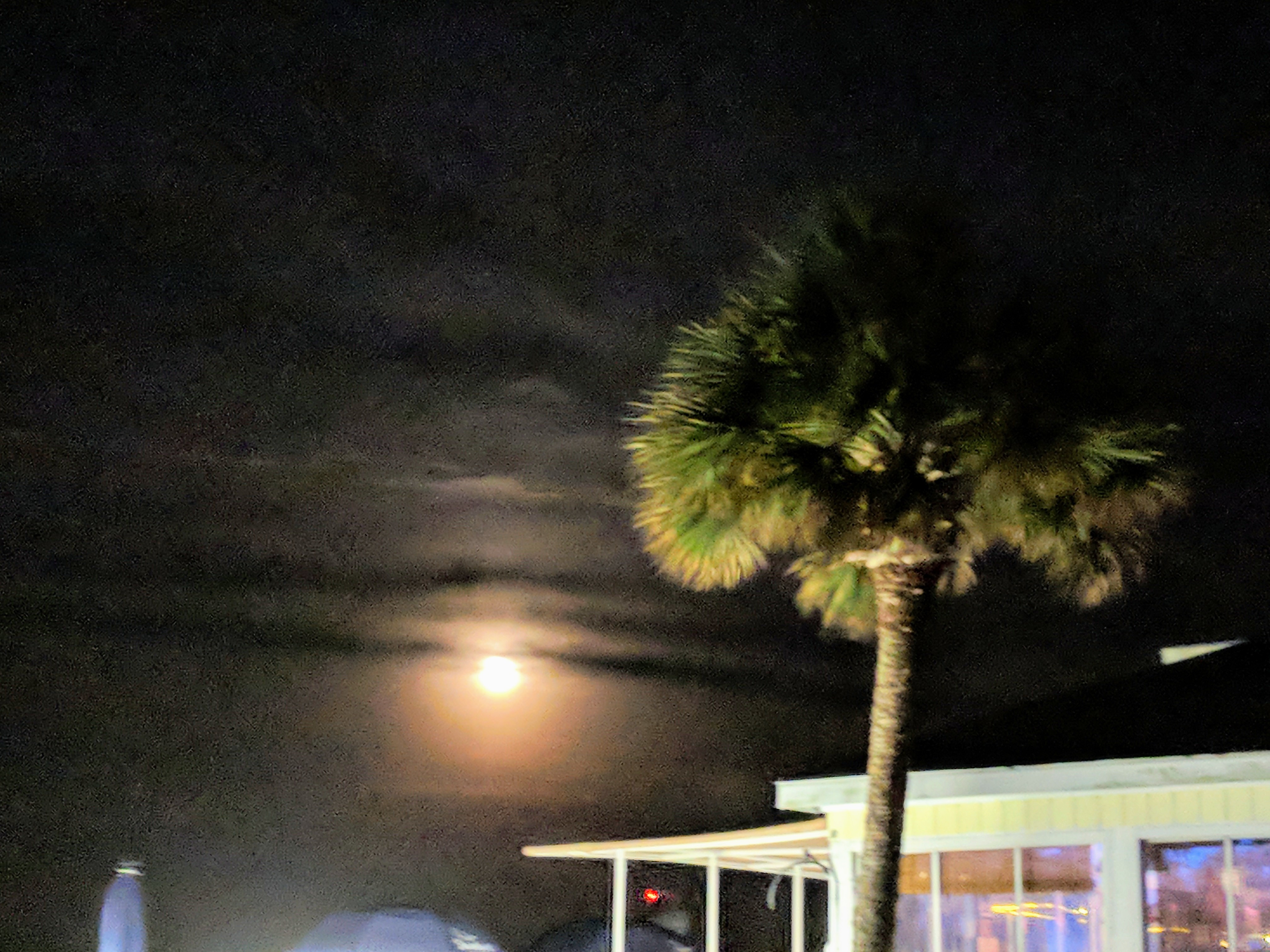 Your housewife OnlyFans header