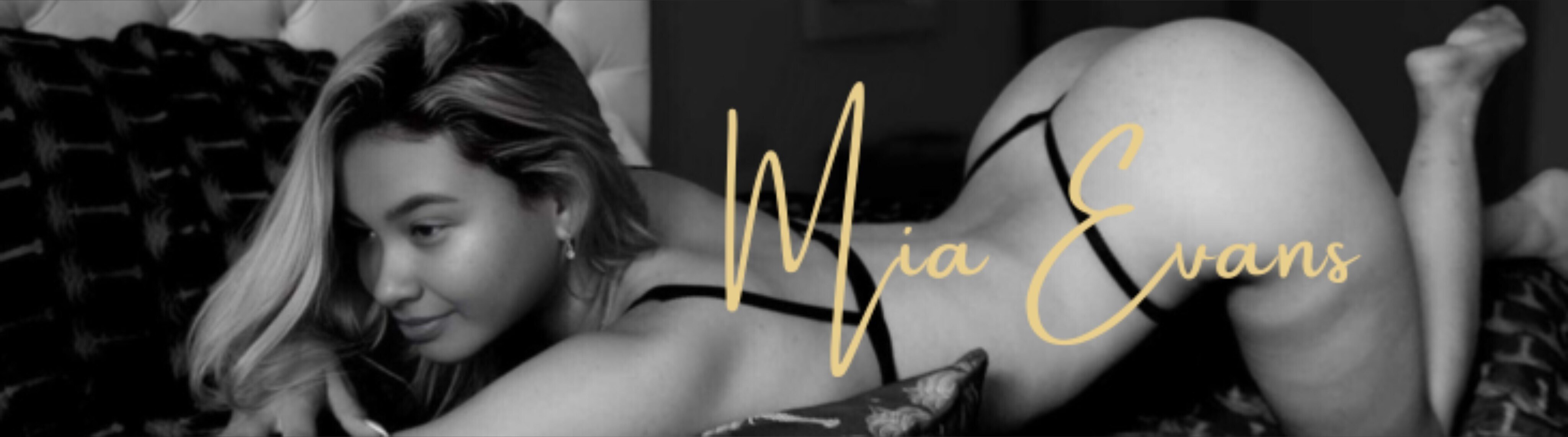 Mia 😉 OnlyFans header